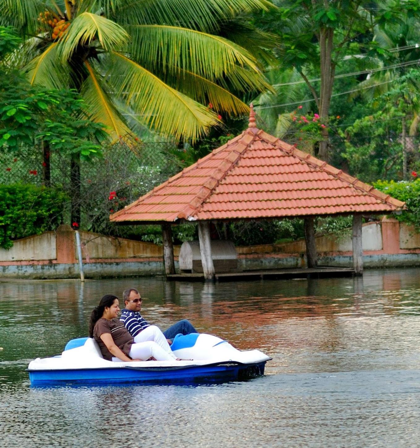 Sterling Lake Palace Alleppey Sterling Lake Palace Alleppey