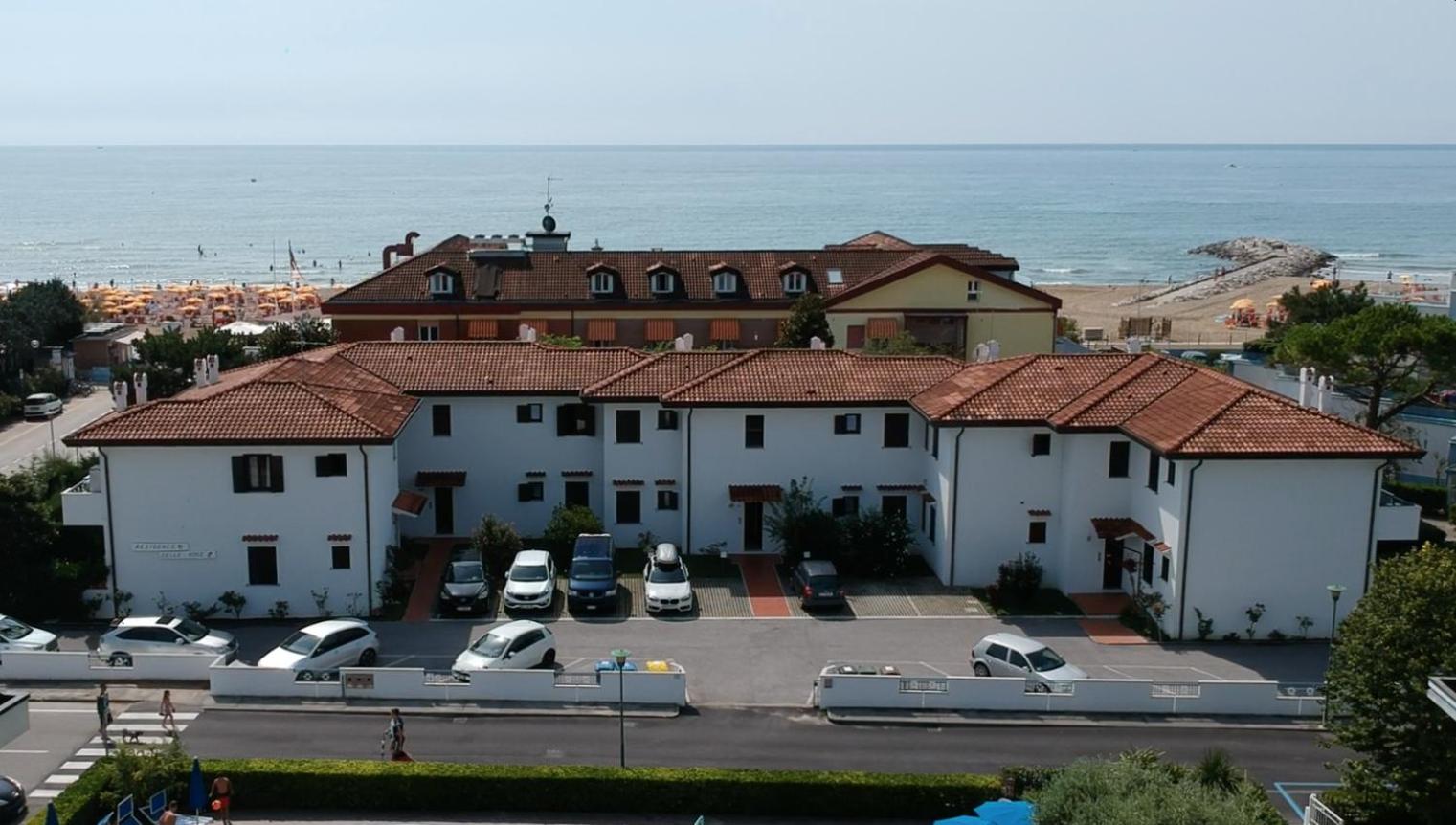 Delle Rose view 3