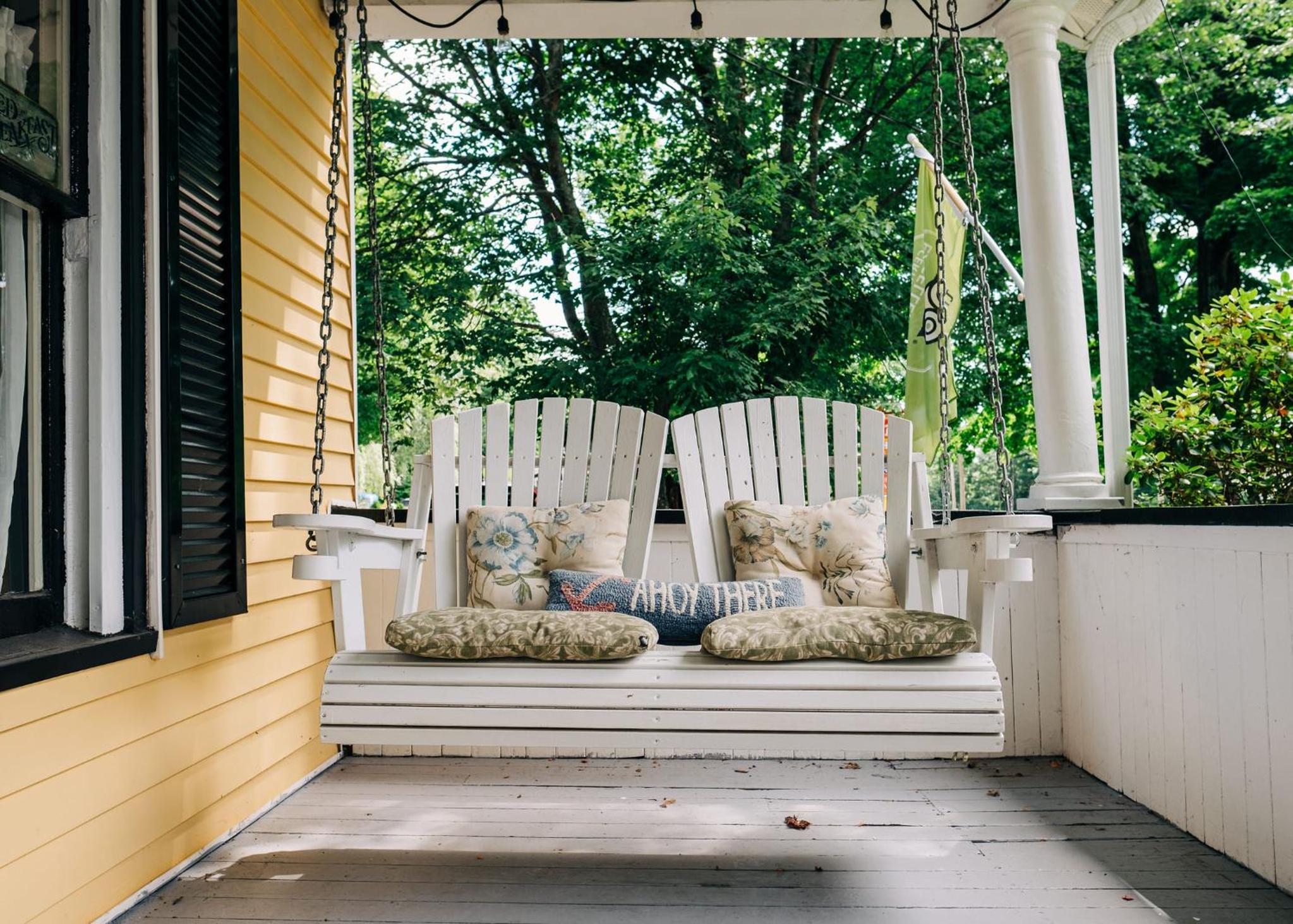 Farmhouse Inn B&B