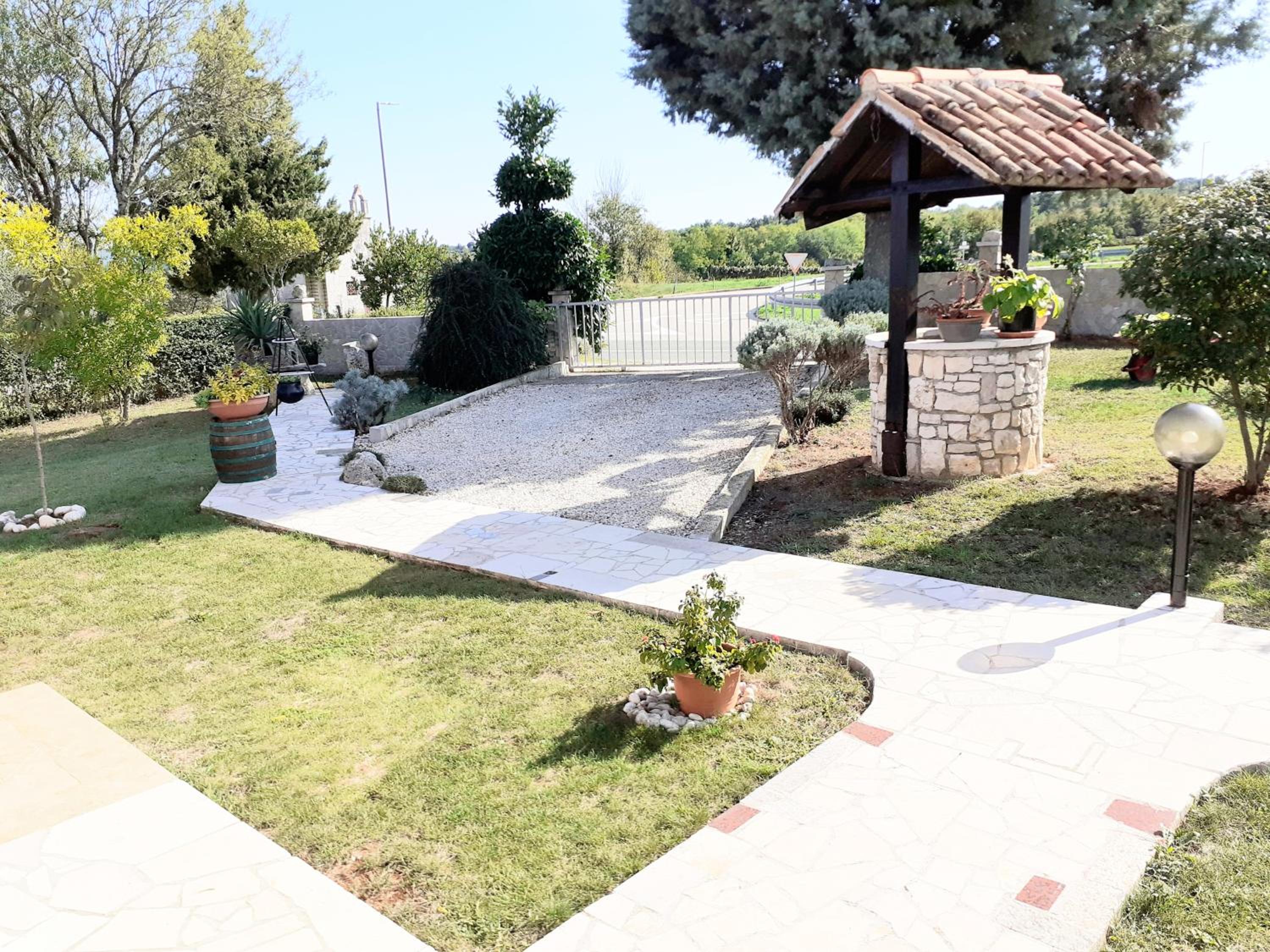 Photo 40