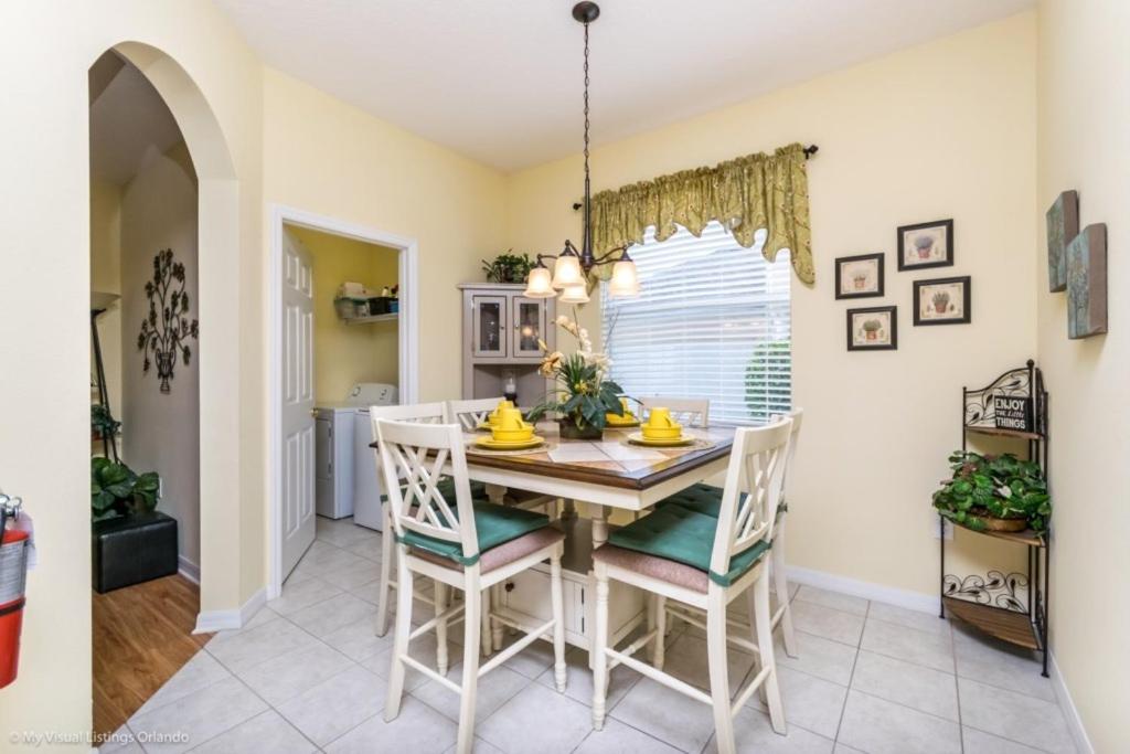 Fantastic 4 BR Home With Private Pool & Spa 137MH villa view 4