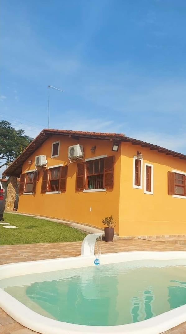 Casa Coral em Saquarema