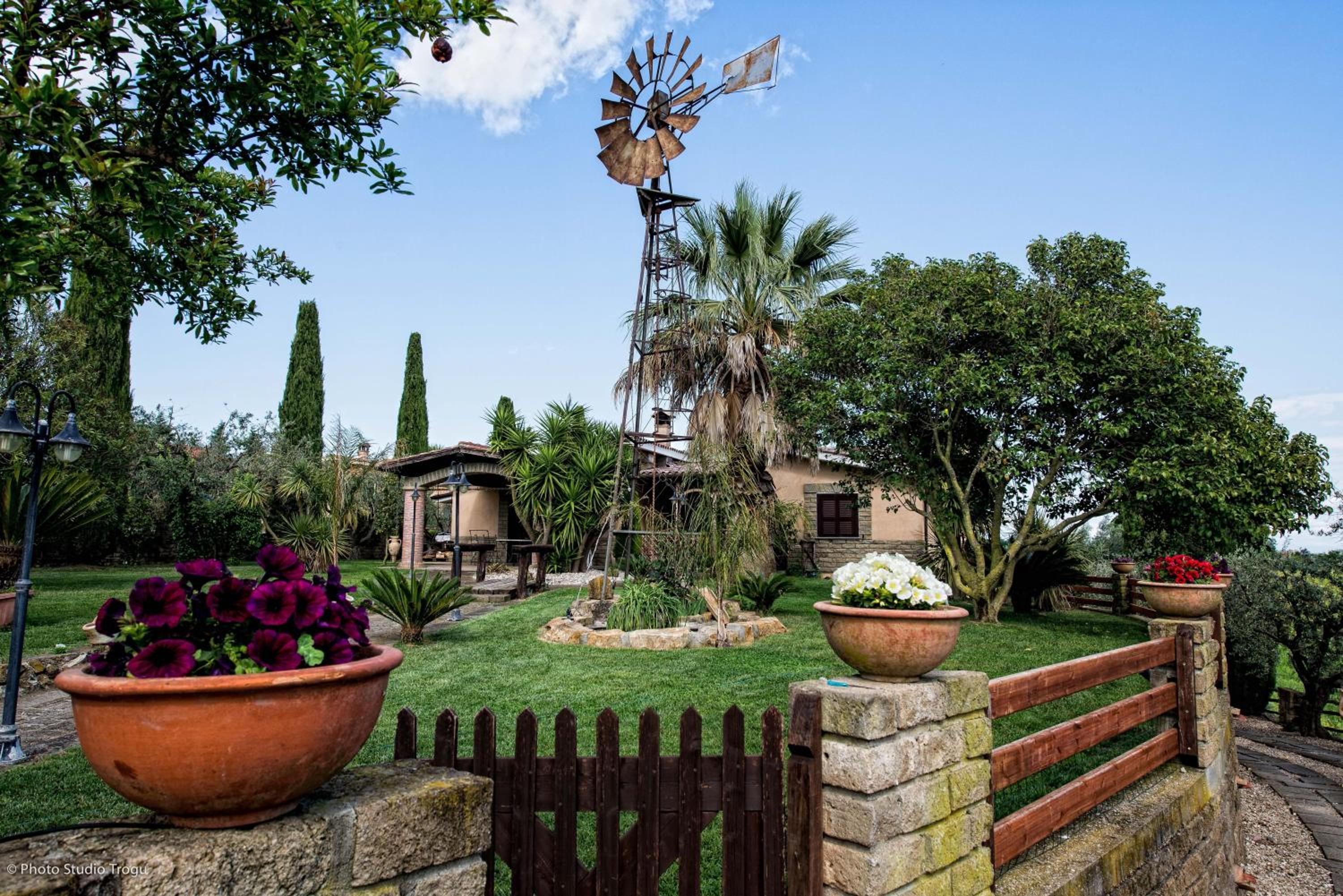 Il Giardino dei Flintstones B&B
