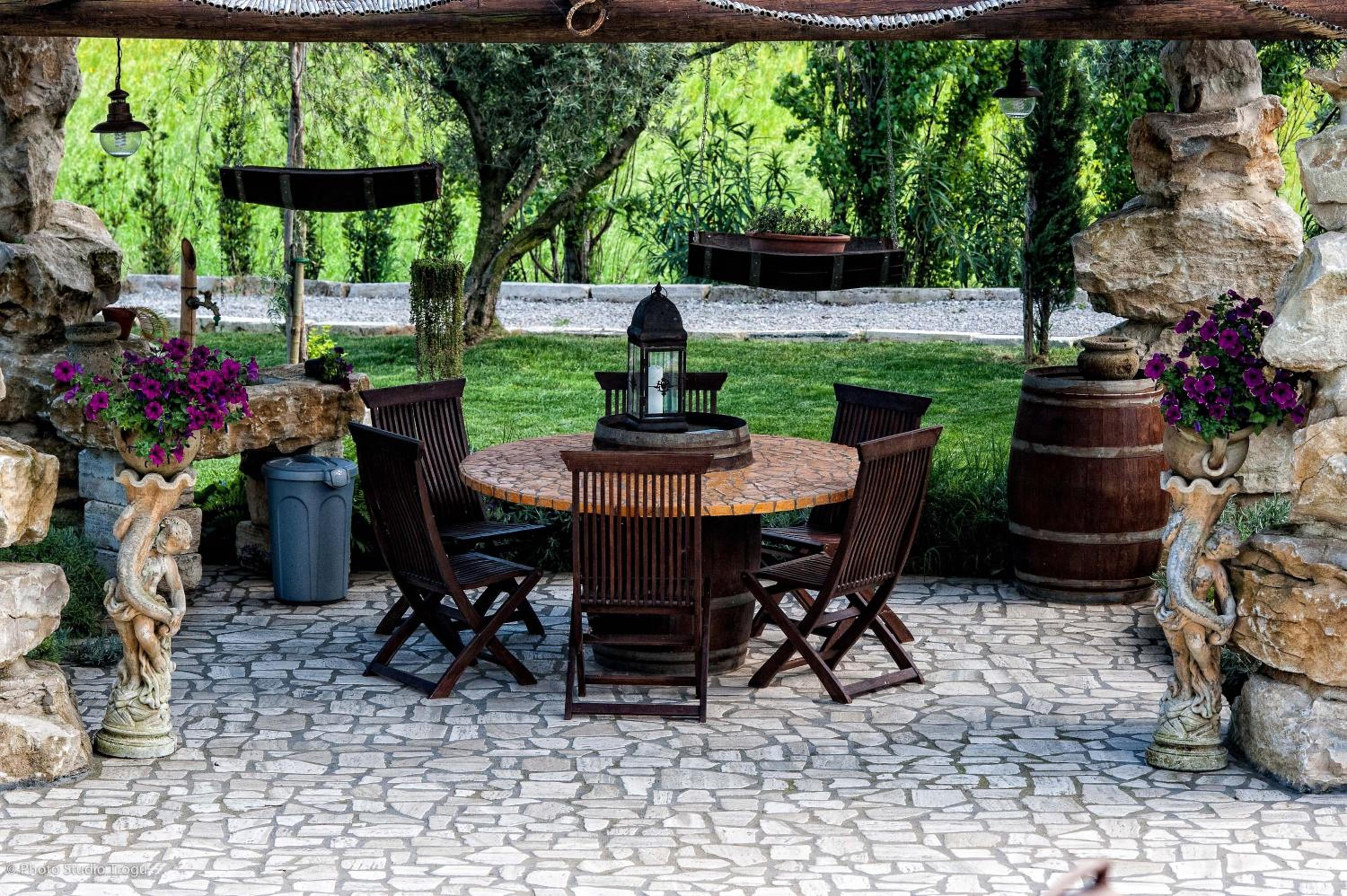 Il Giardino dei Flintstones B&B