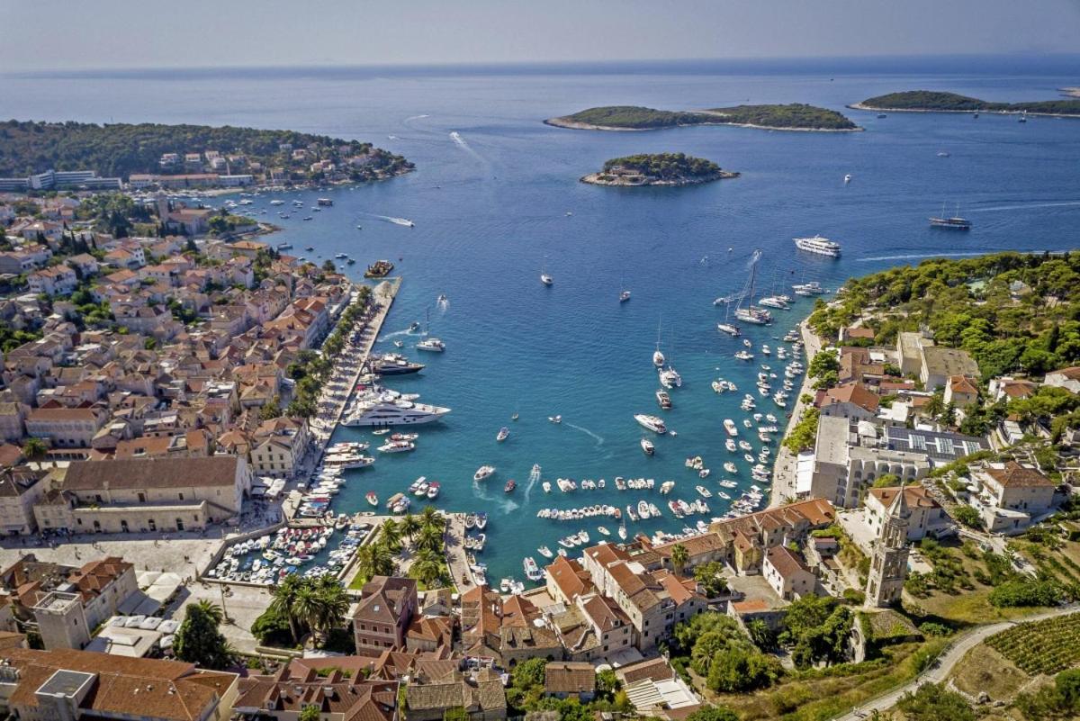 Anna in Hvar * Mittel-Dalmatien view 3