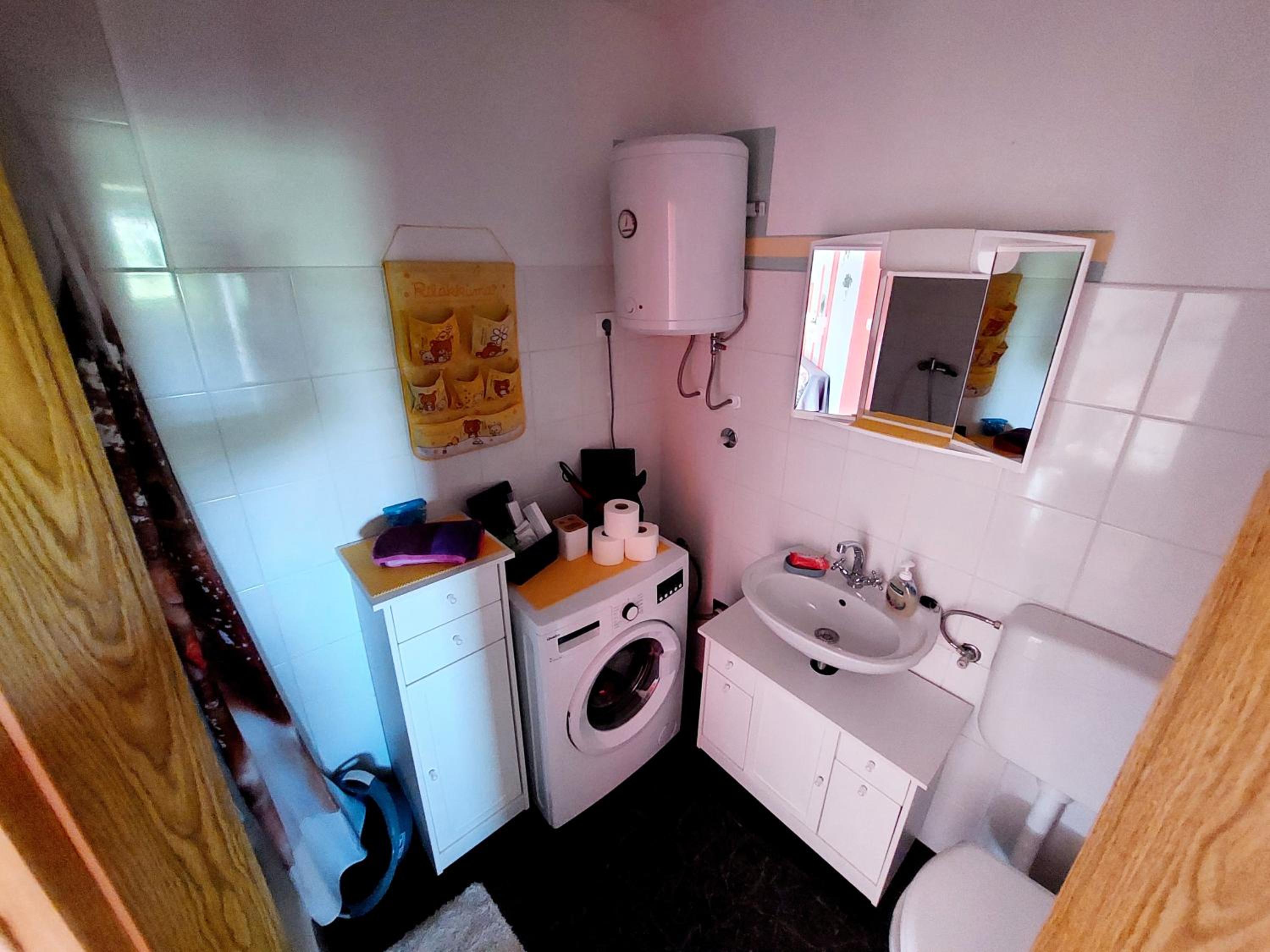 Photo 8