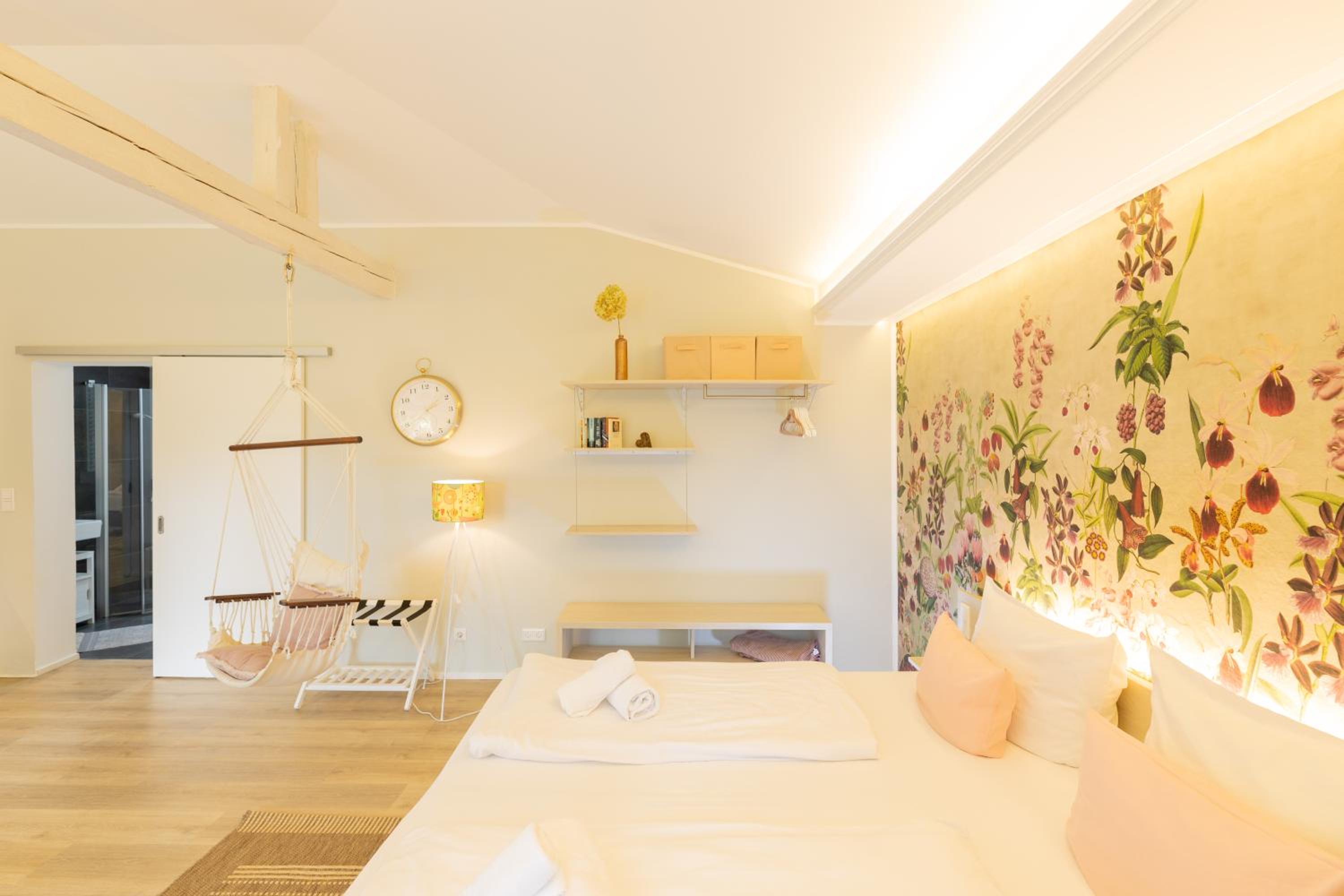 Little Suite Apartments