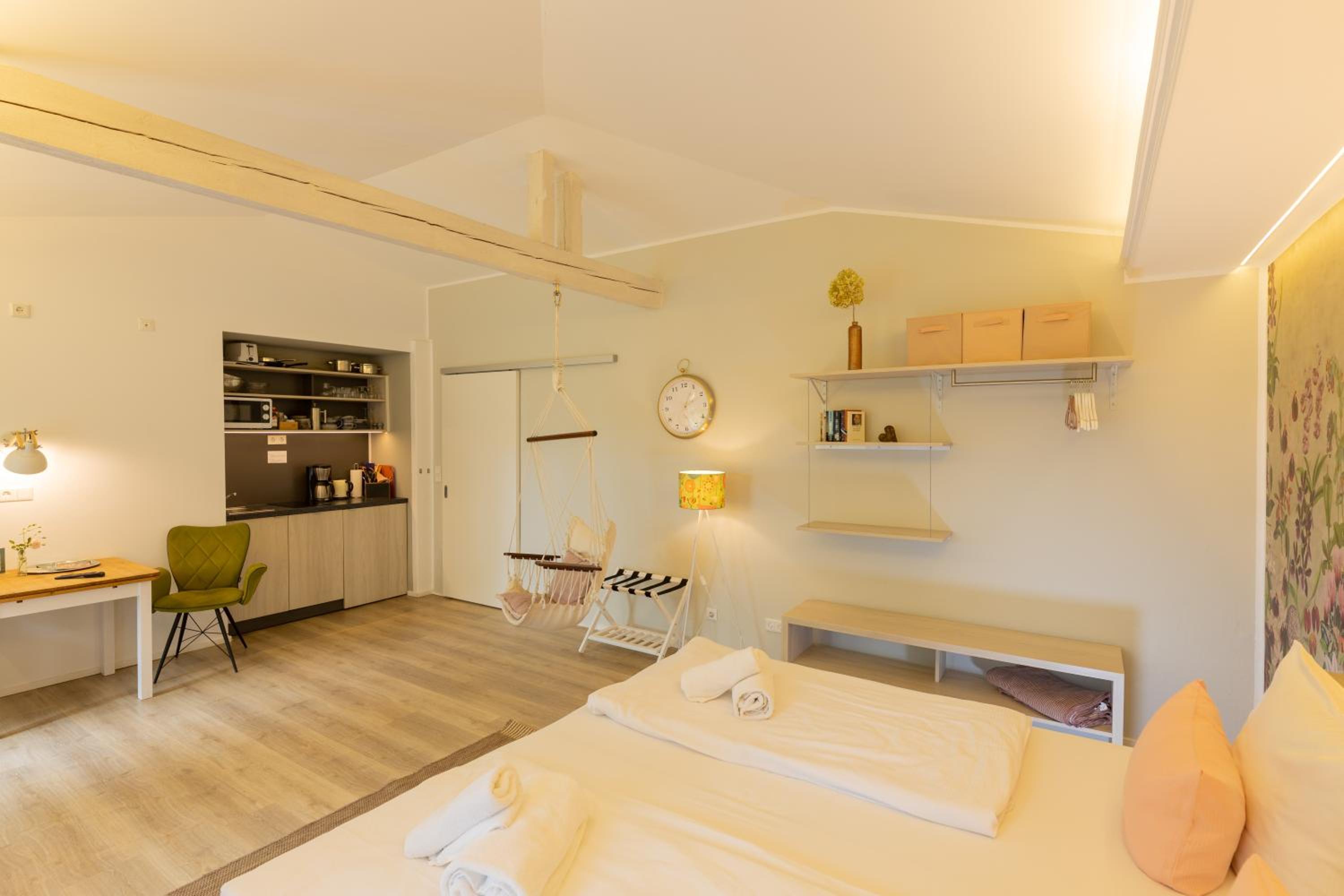 Little Suite Apartments