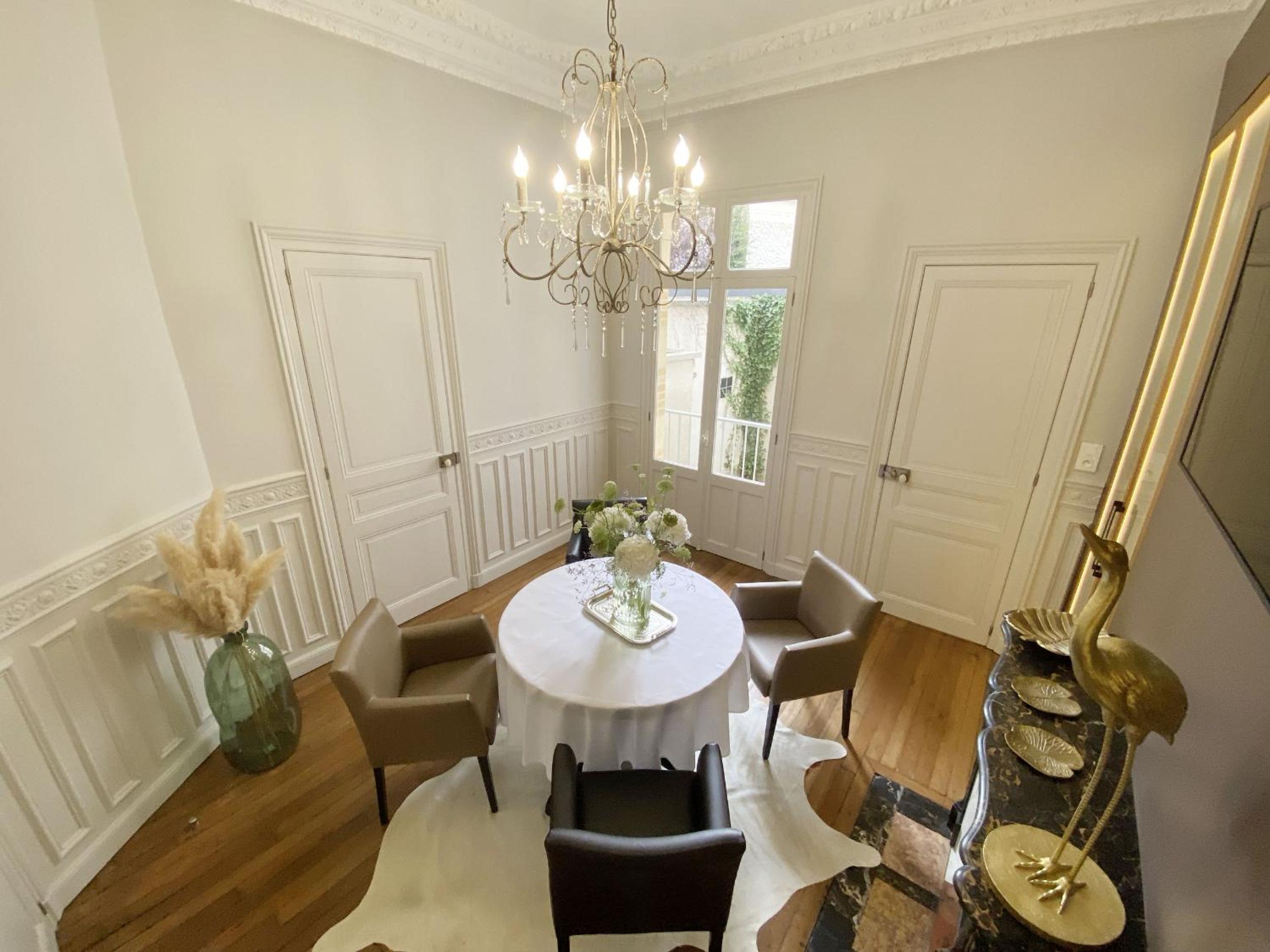 Hotel Le Clovis Suites Spa Sauna