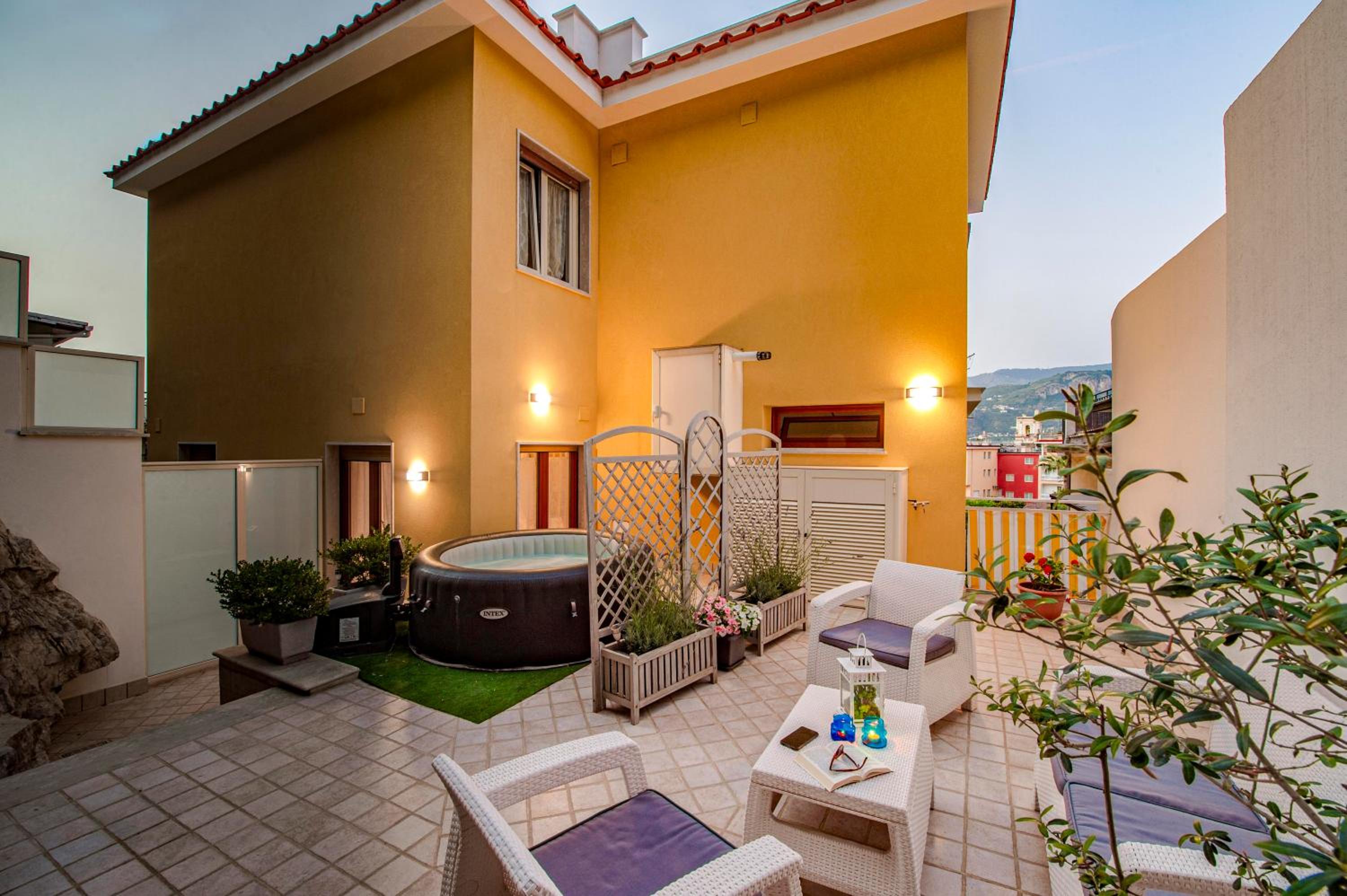 Hotel Casa Evelina - Image 1