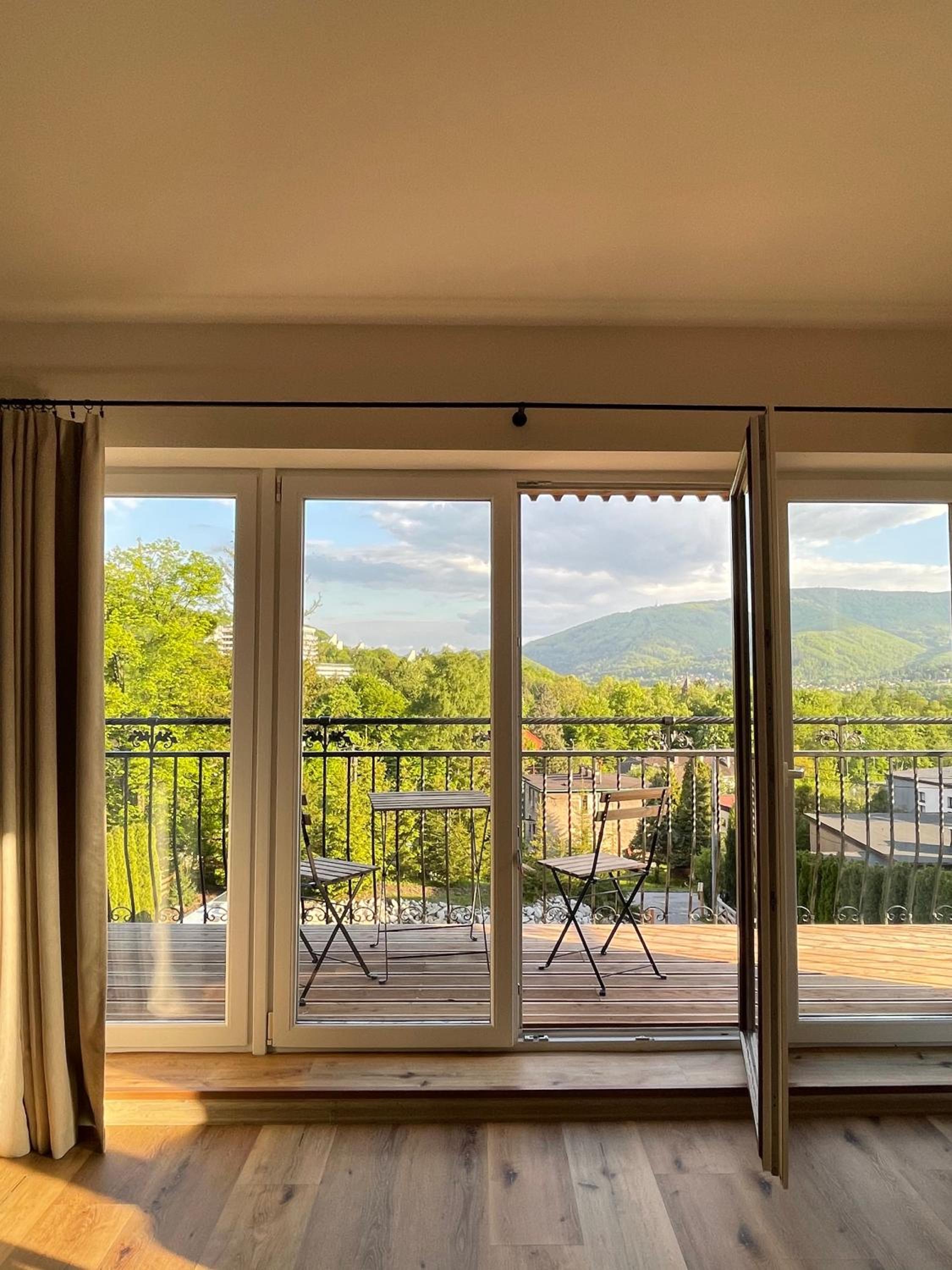 balcony
