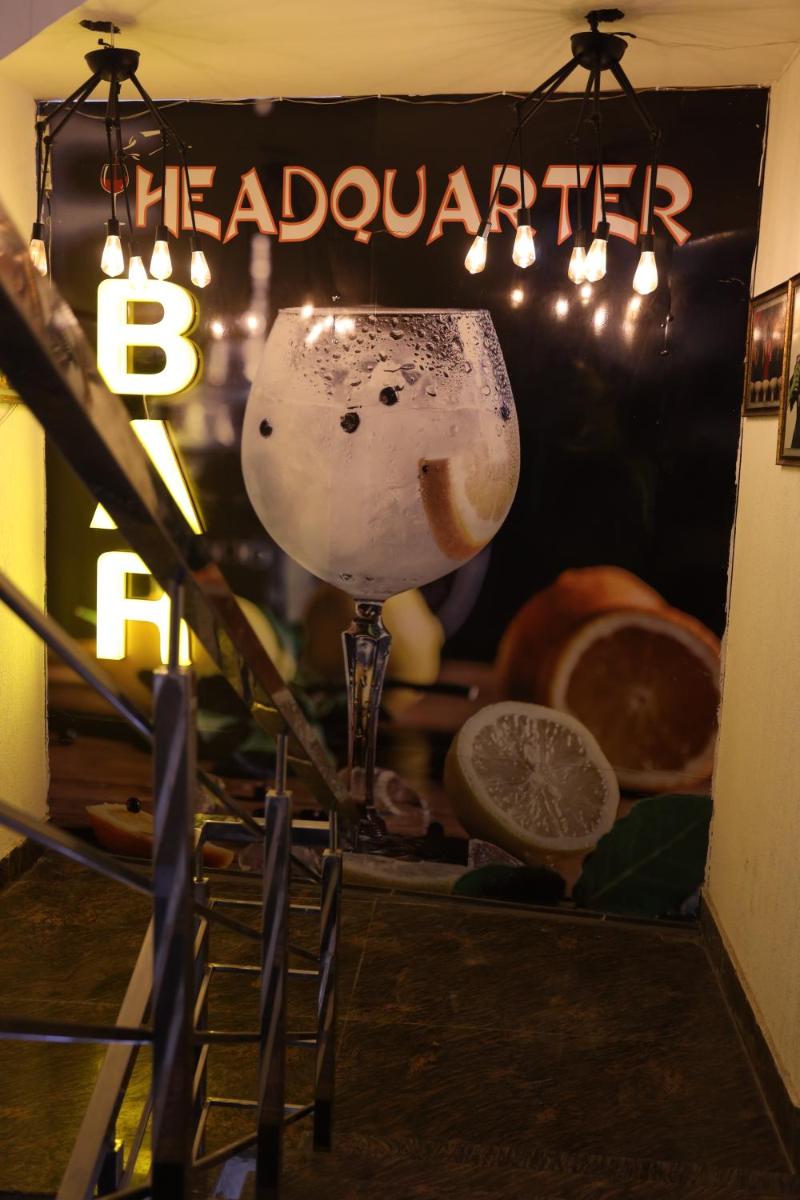 bar