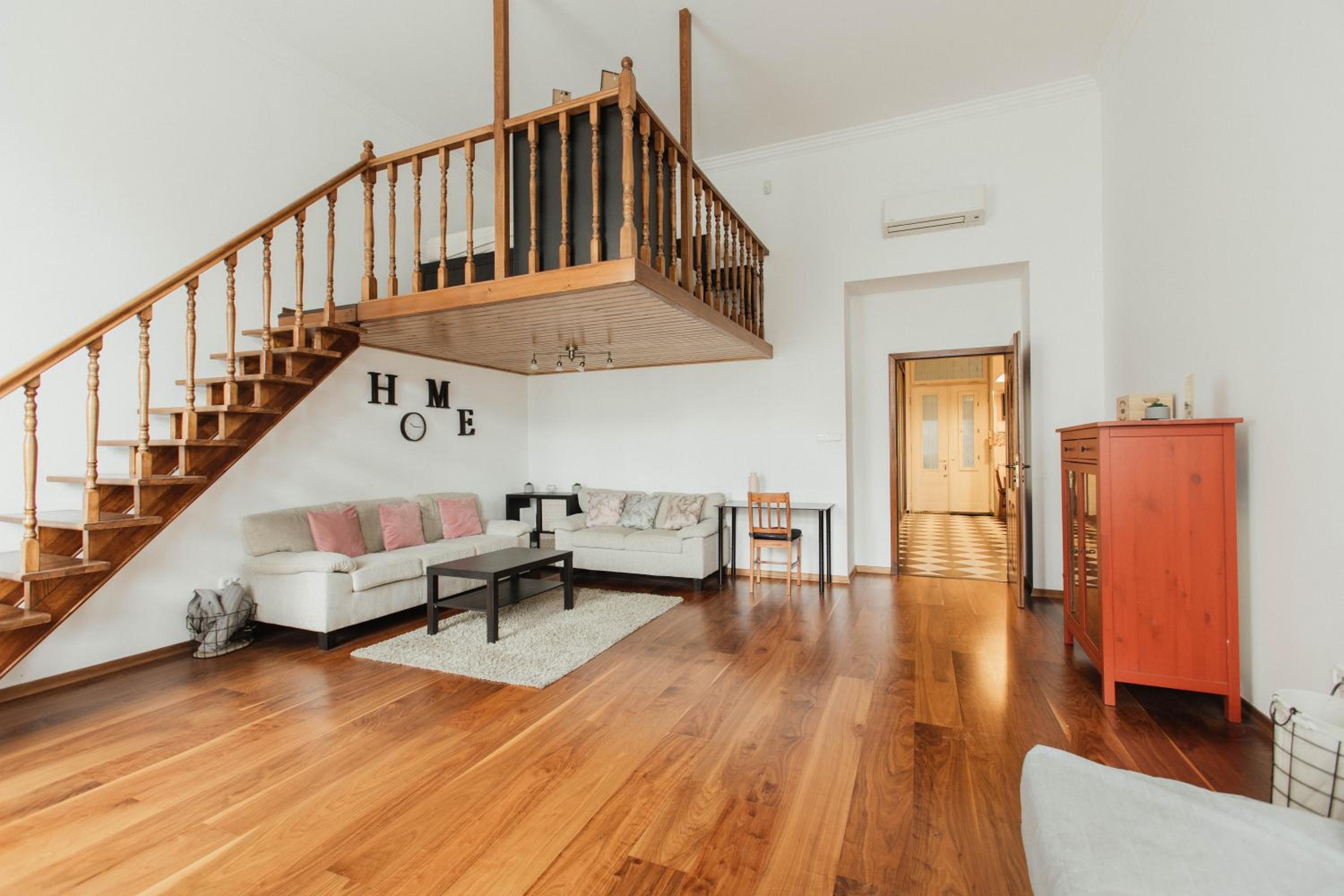 Grand Boulvard Apartment
