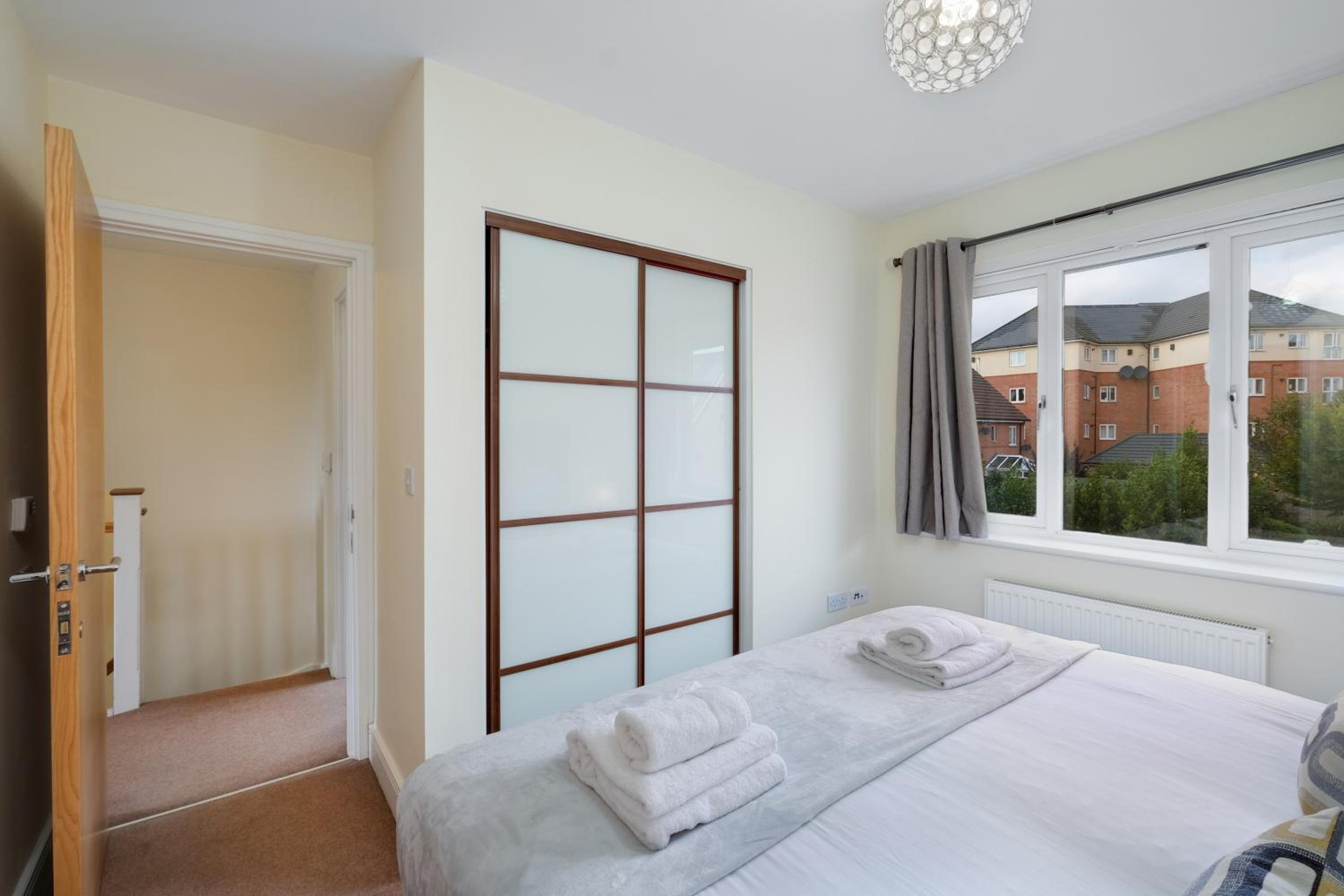 London Heathrow Living Holywell Serviced Houses - 3 and 4 bedrooms By 360stays, photo 2