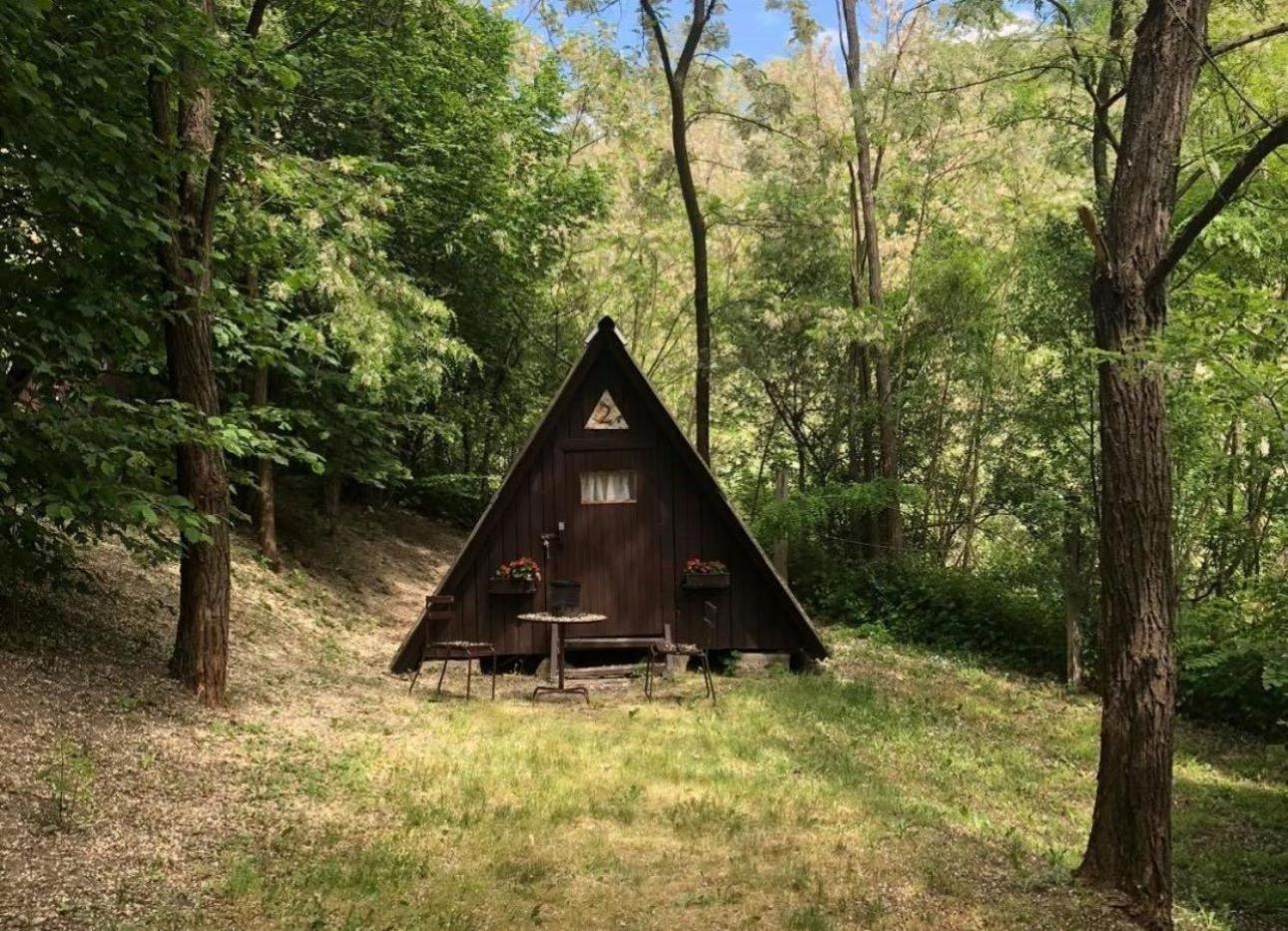 VÁR-CAMPING