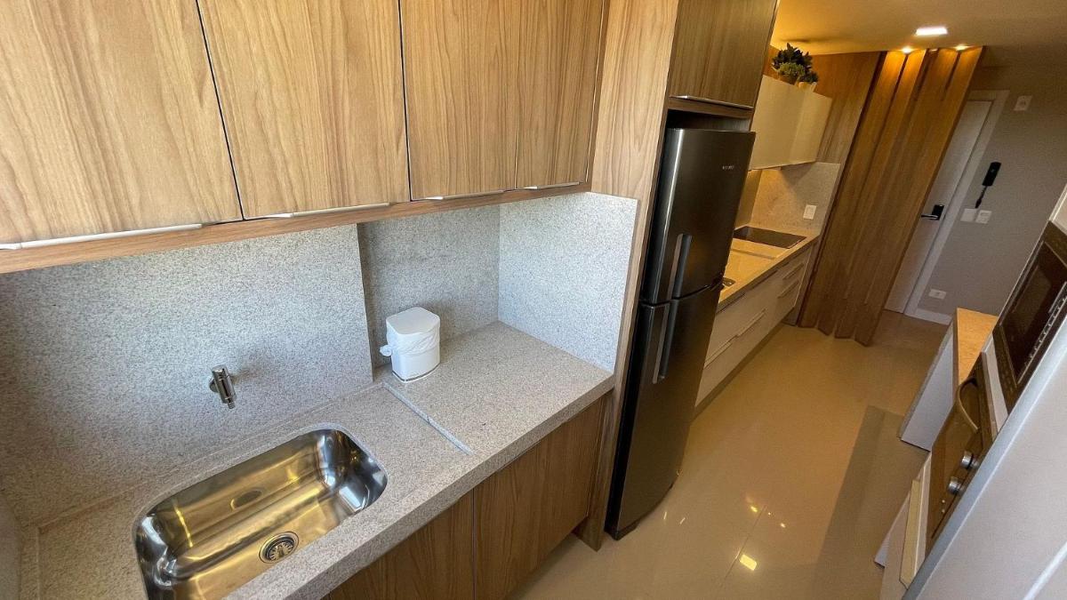 Studio no último andar no CENTRO de FOZ com vista para o rio Paraná