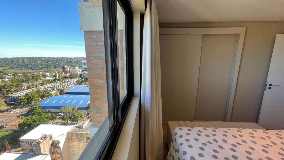 Studio no último andar no CENTRO de FOZ com vista para o rio Paraná