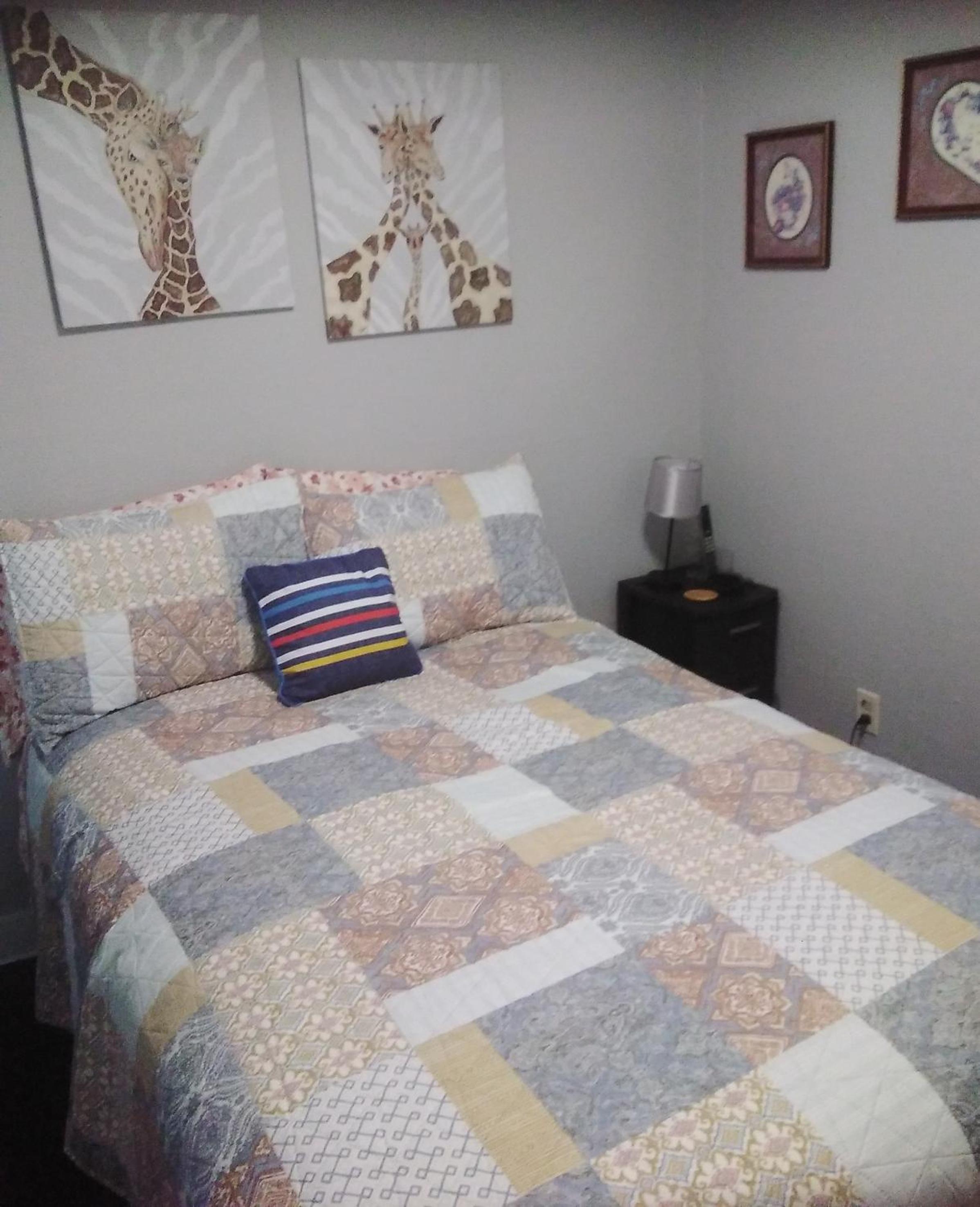 3-Br 2-Bath Family-Friendly Home -10 Min to Tulsa view 4
