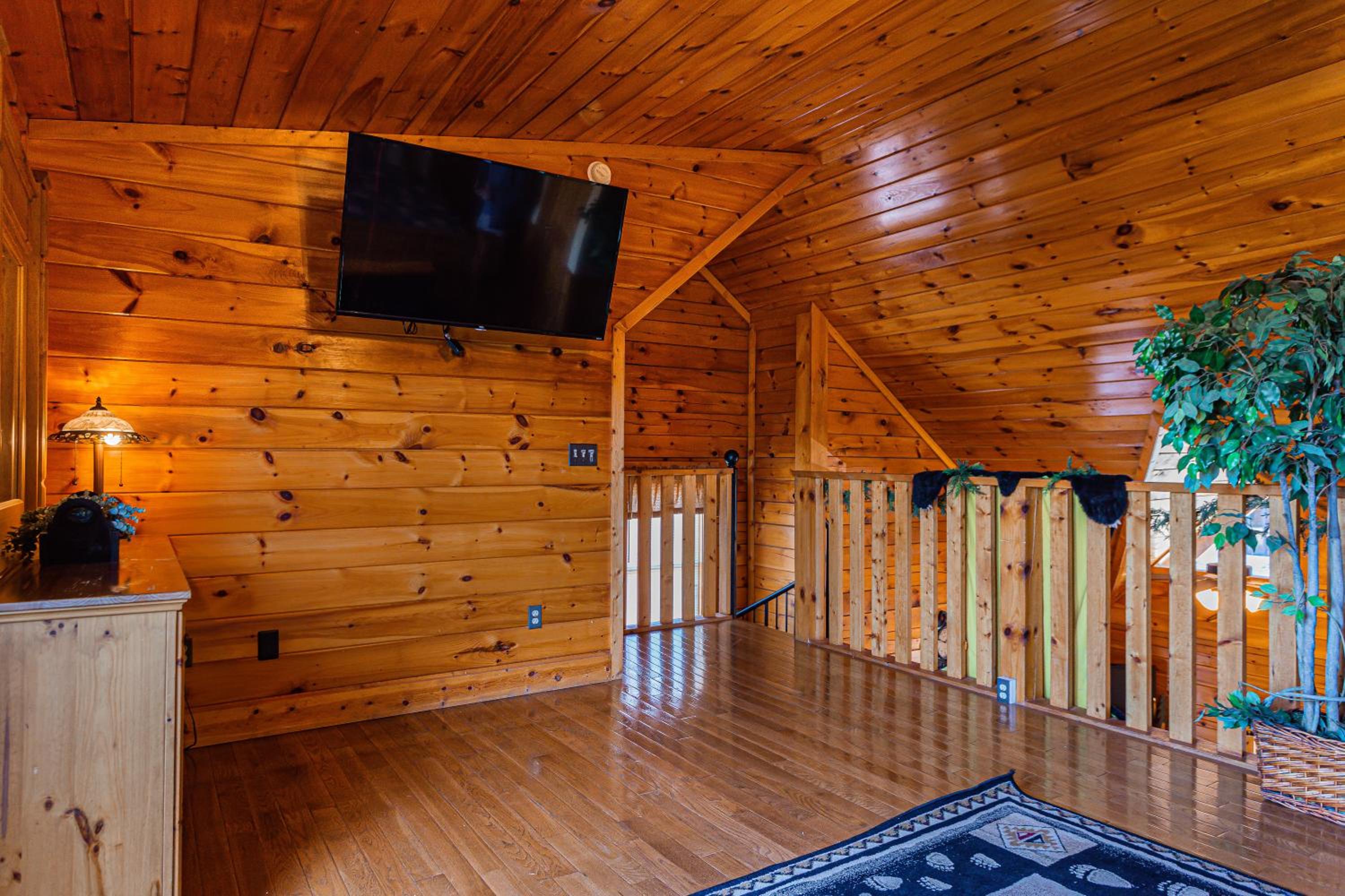 Steps from Pkwy! Hot Tub~Pool Access~Fast WiFi view 4