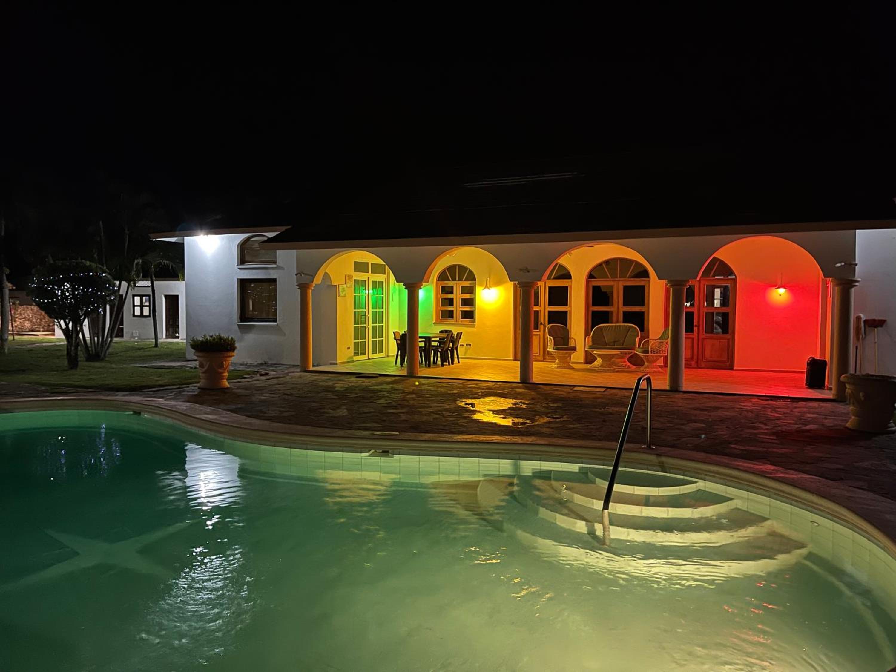Ocean Breeze Villa Carismar view 3