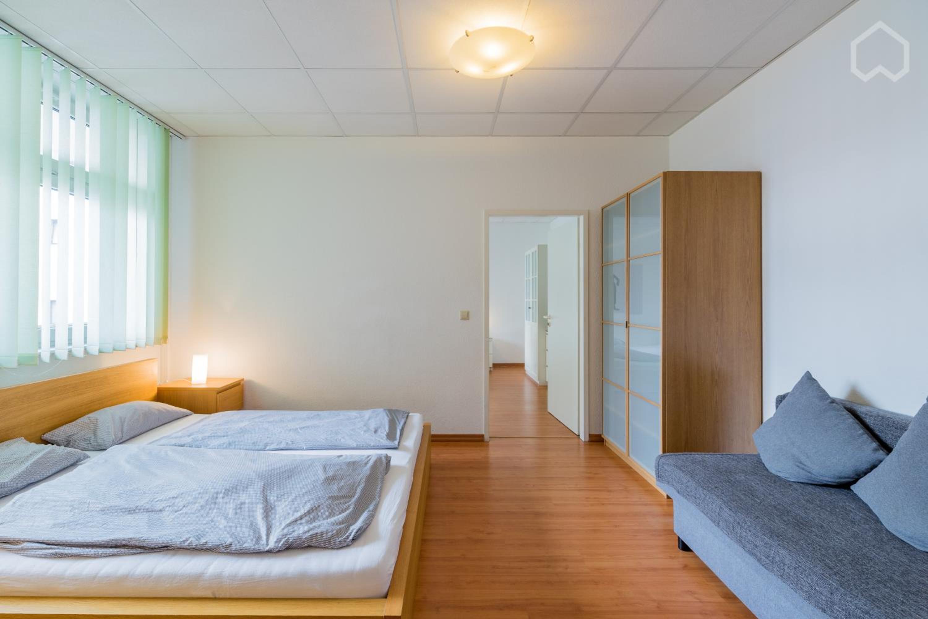 Spacious and modern furnished apartment for 10 guests