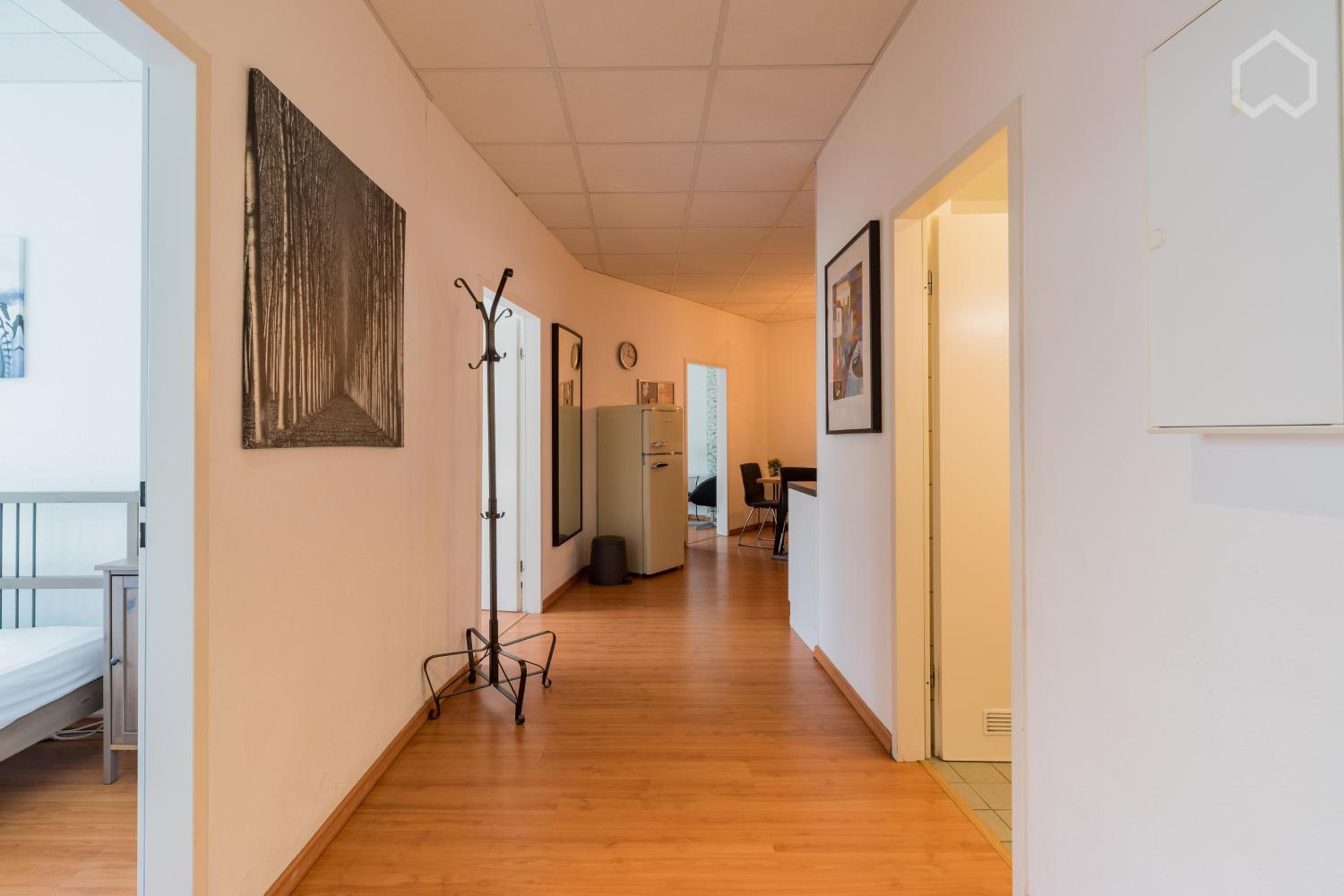 Spacious and modern furnished apartment for 10 guests