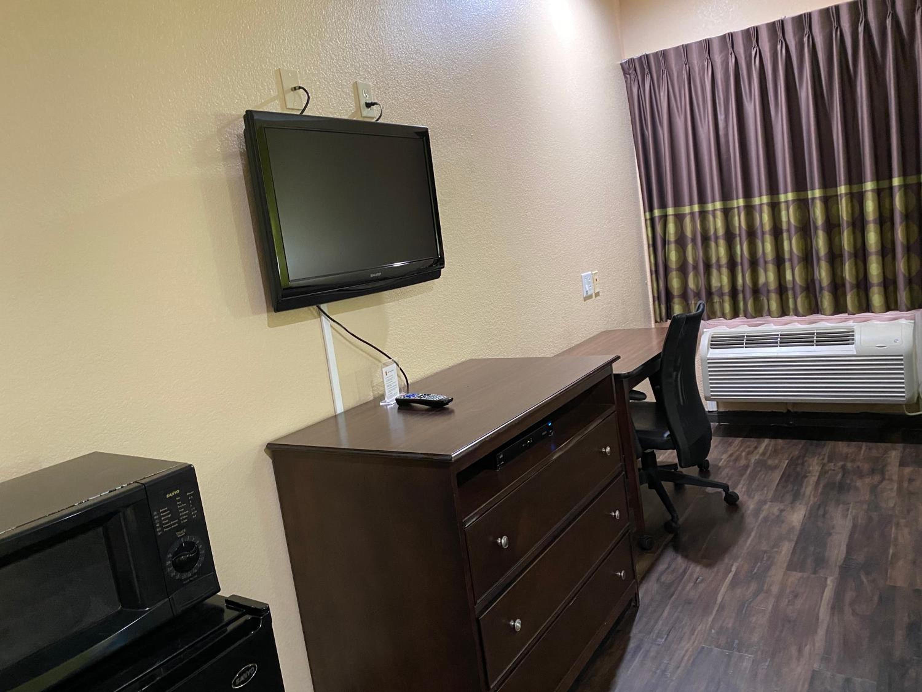 Red Lion Inn Suites IAH Airport East - Property Image 19