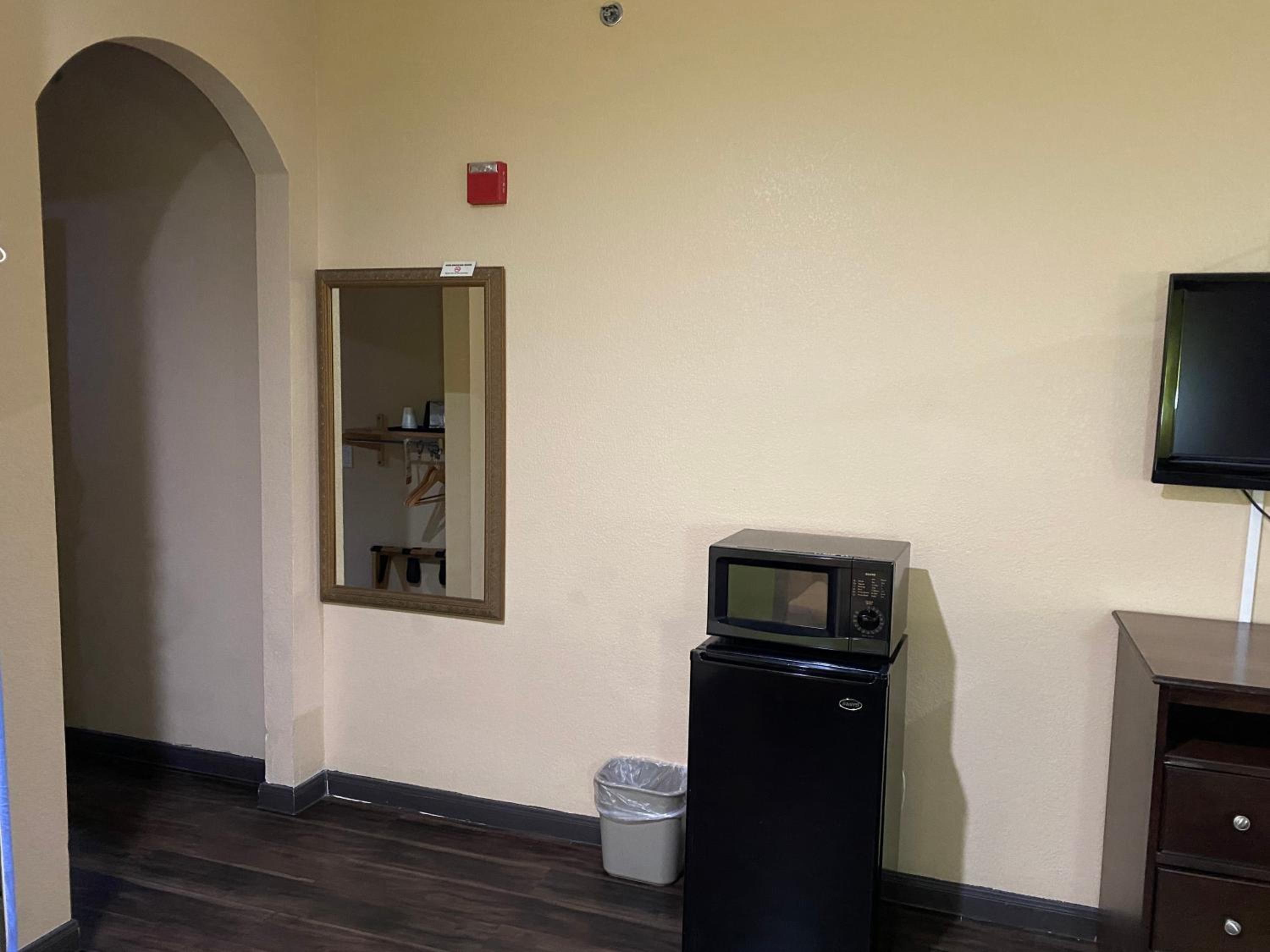 Red Lion Inn Suites IAH Airport East - Property Image 20