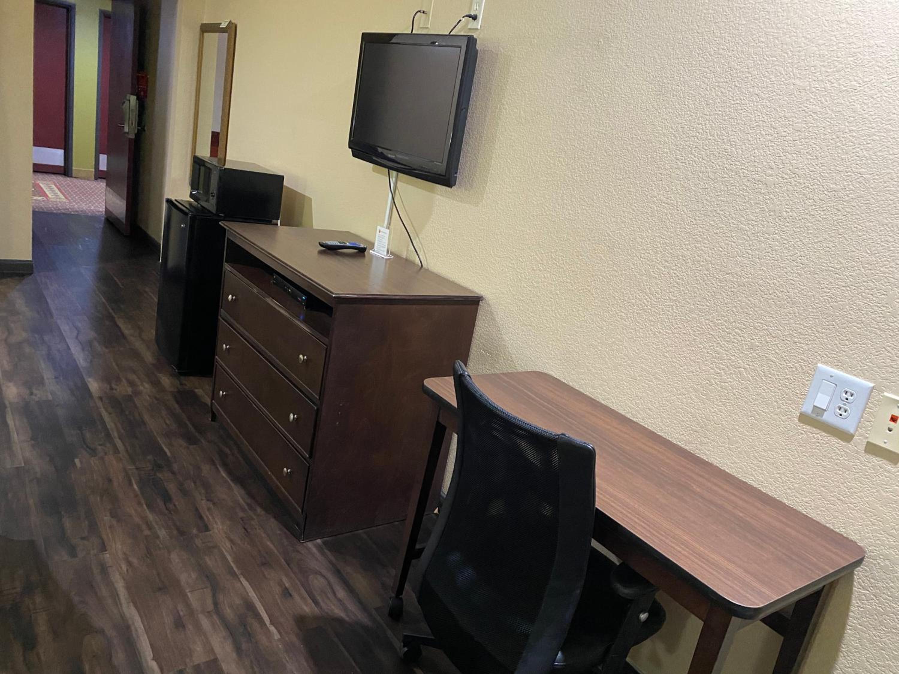 Red Lion Inn Suites IAH Airport East - Property Image 21