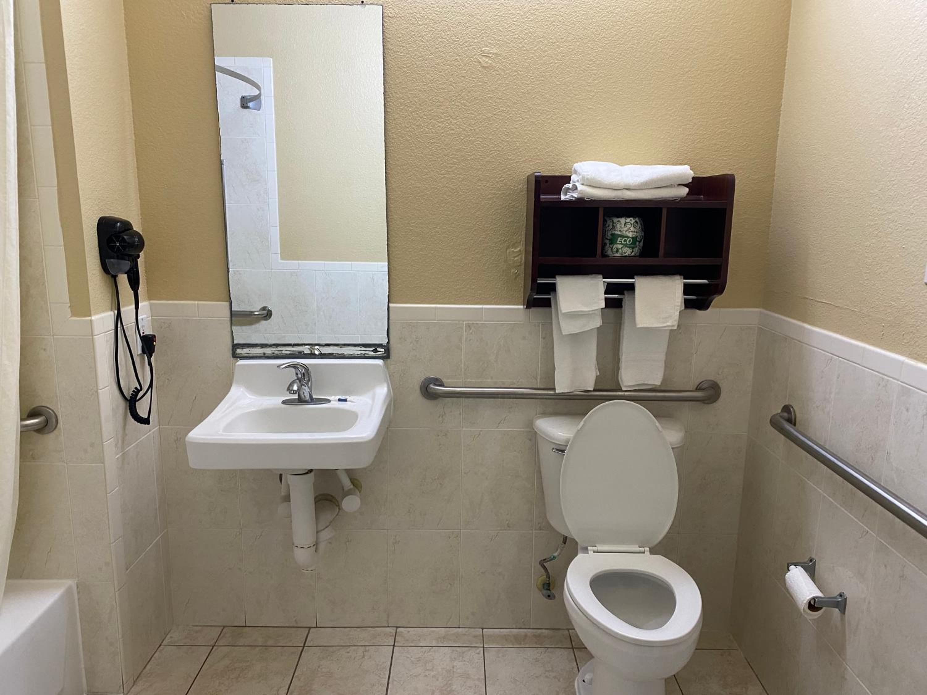 Red Lion Inn Suites IAH Airport East - Property Image 24