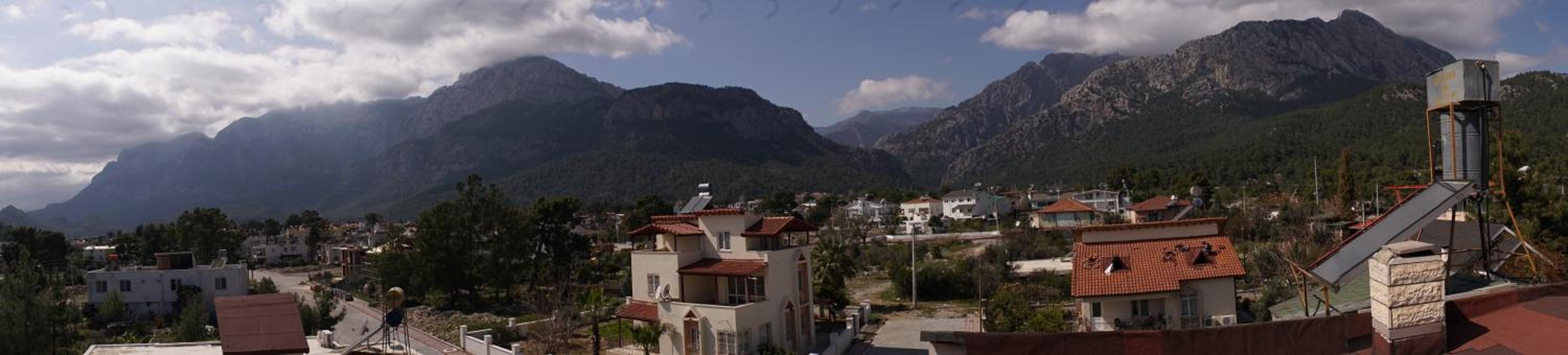 Spacious Villa with Sea and Mountain View - Image 28