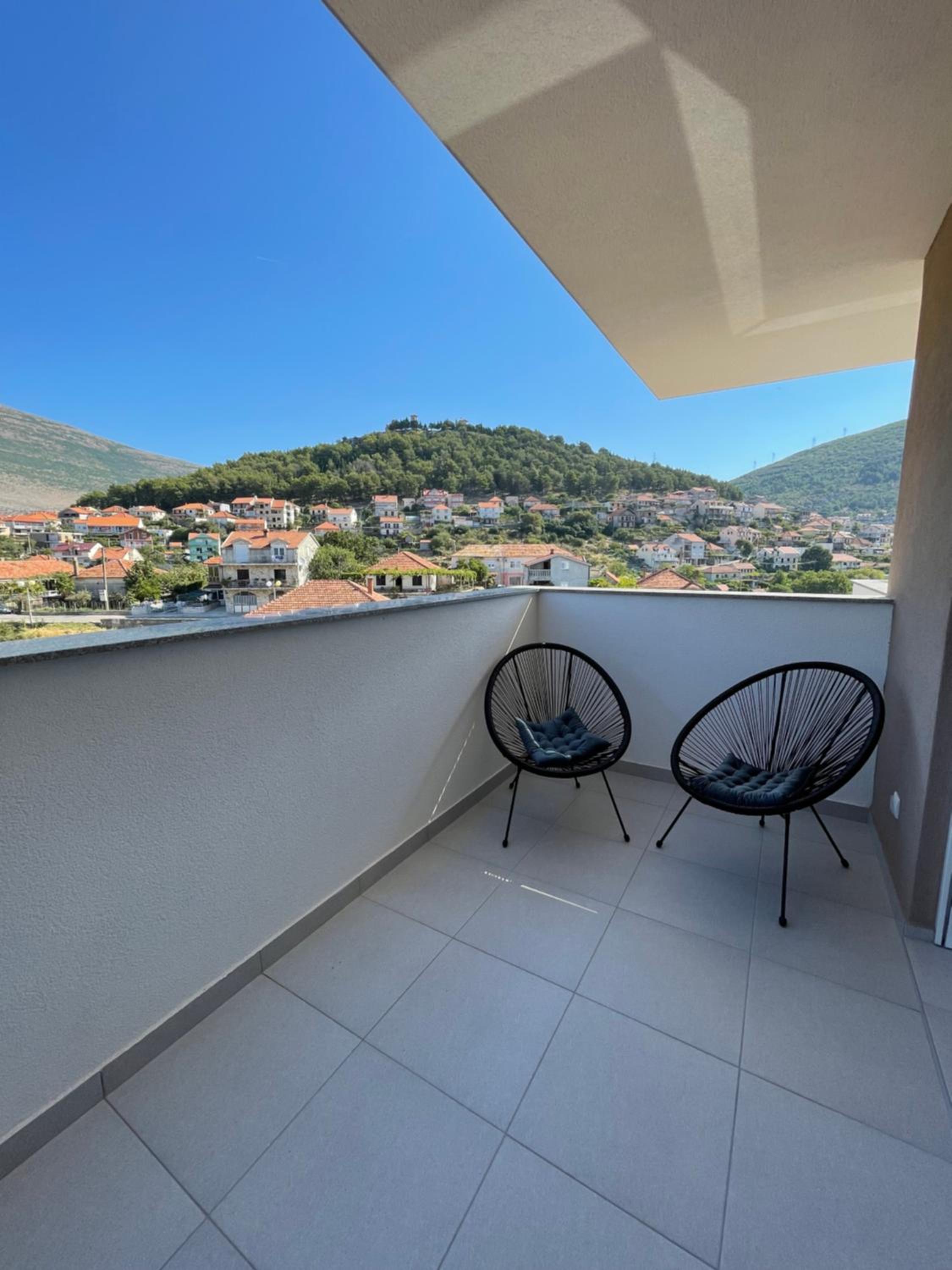 Trebinje LUX Apartman sa garažom blizu centra