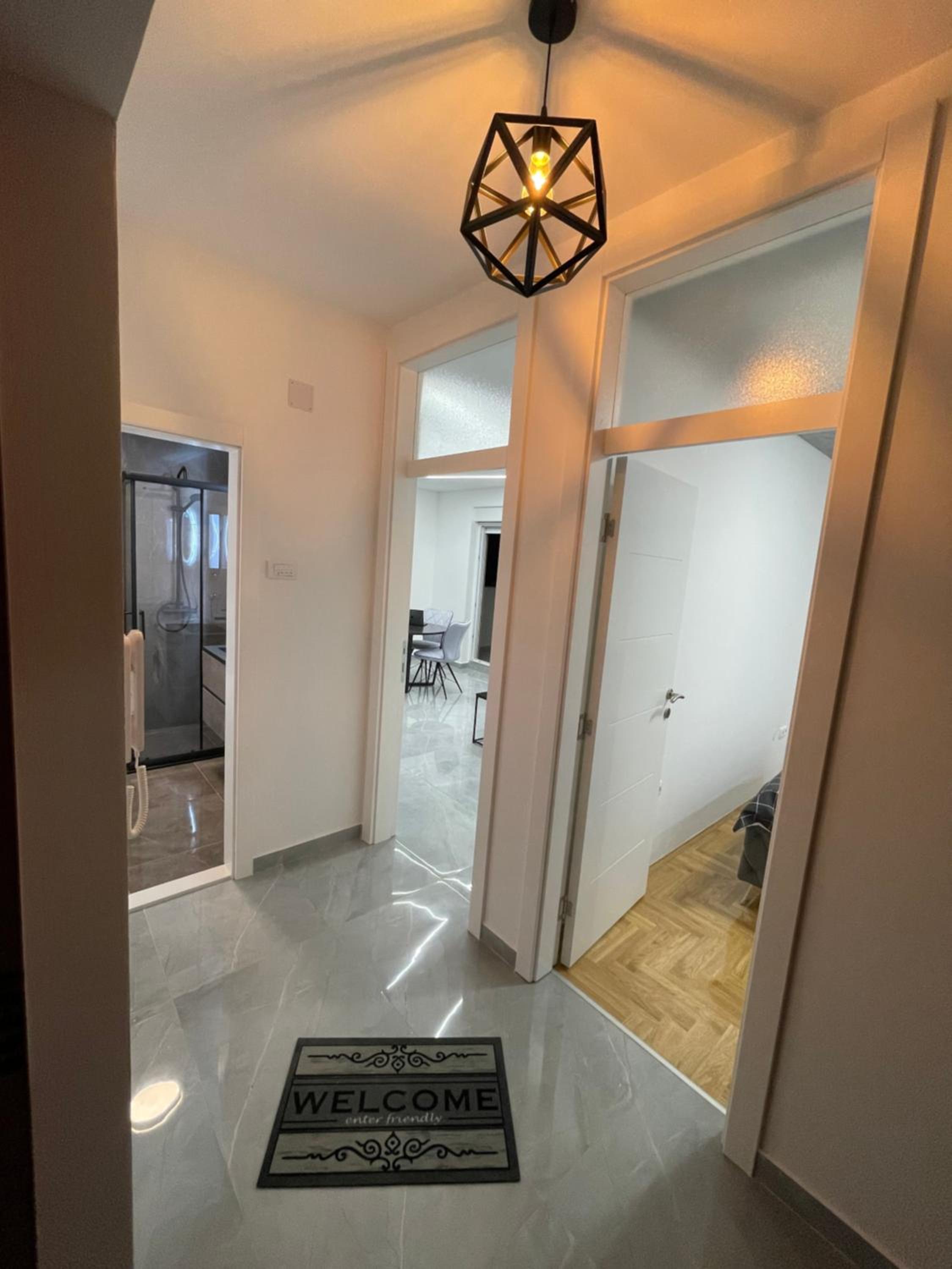 Trebinje LUX Apartman sa garažom blizu centra