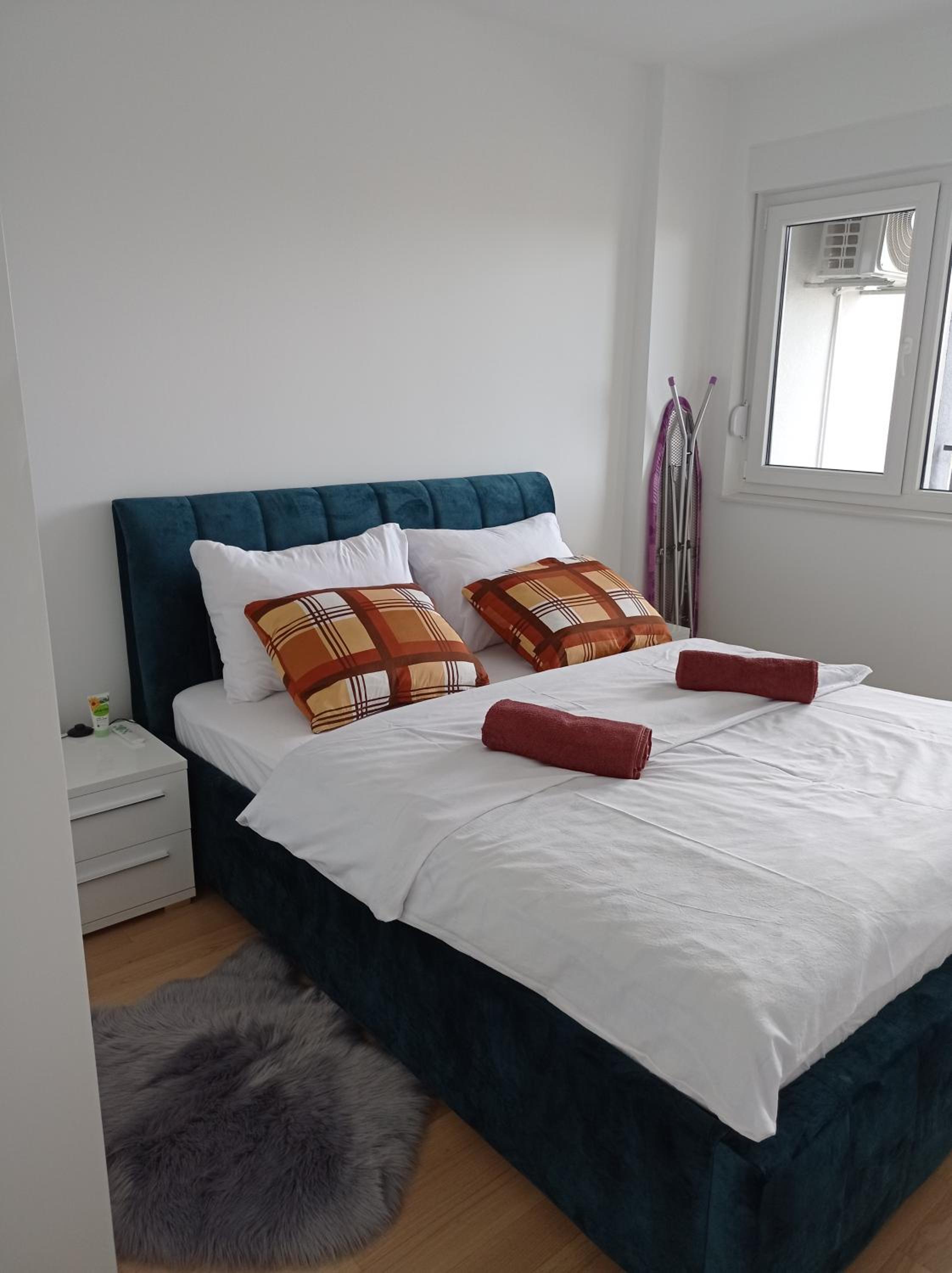 Apartment M & N