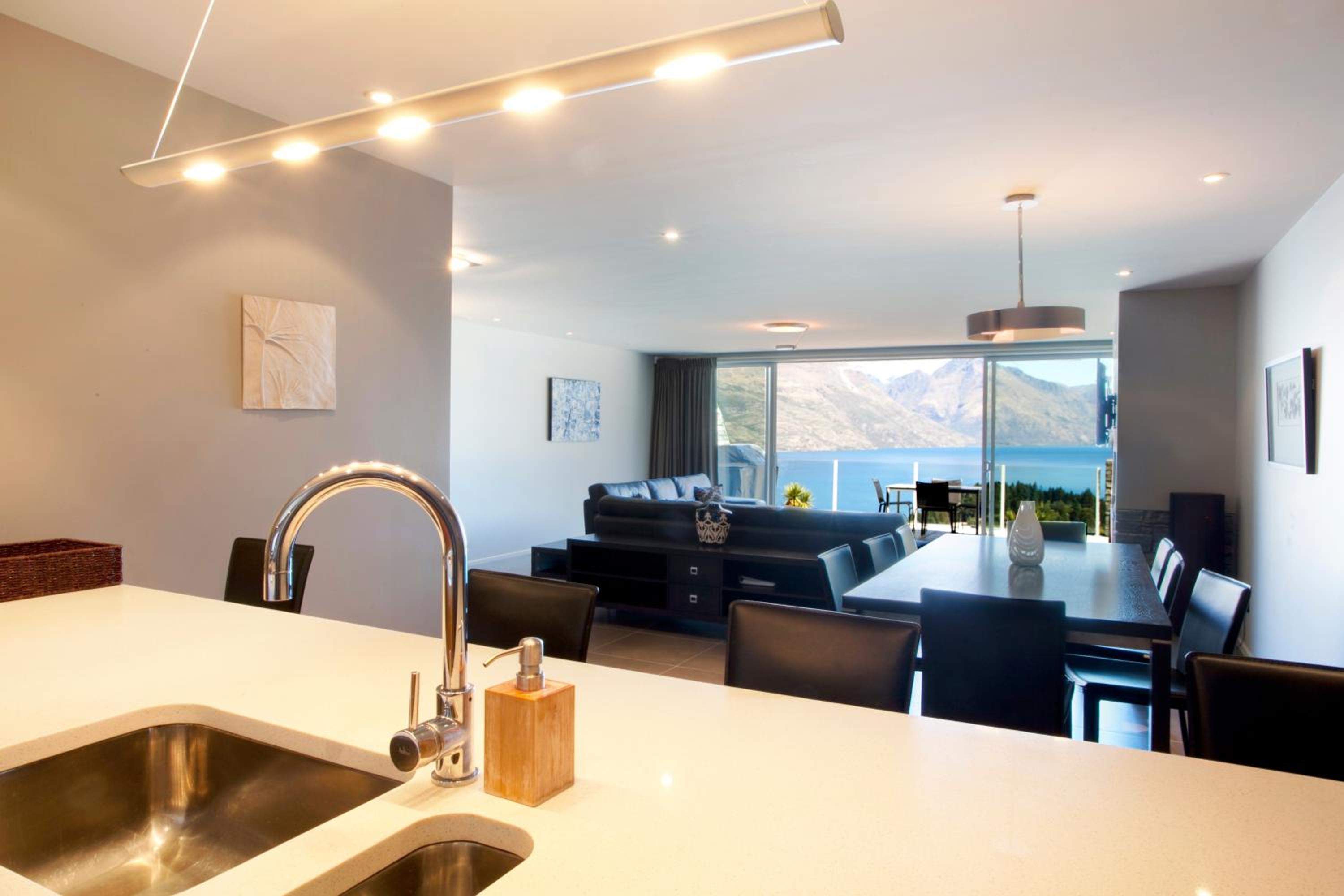 Hawaiki by Sotheby's Luxury Rental Homes