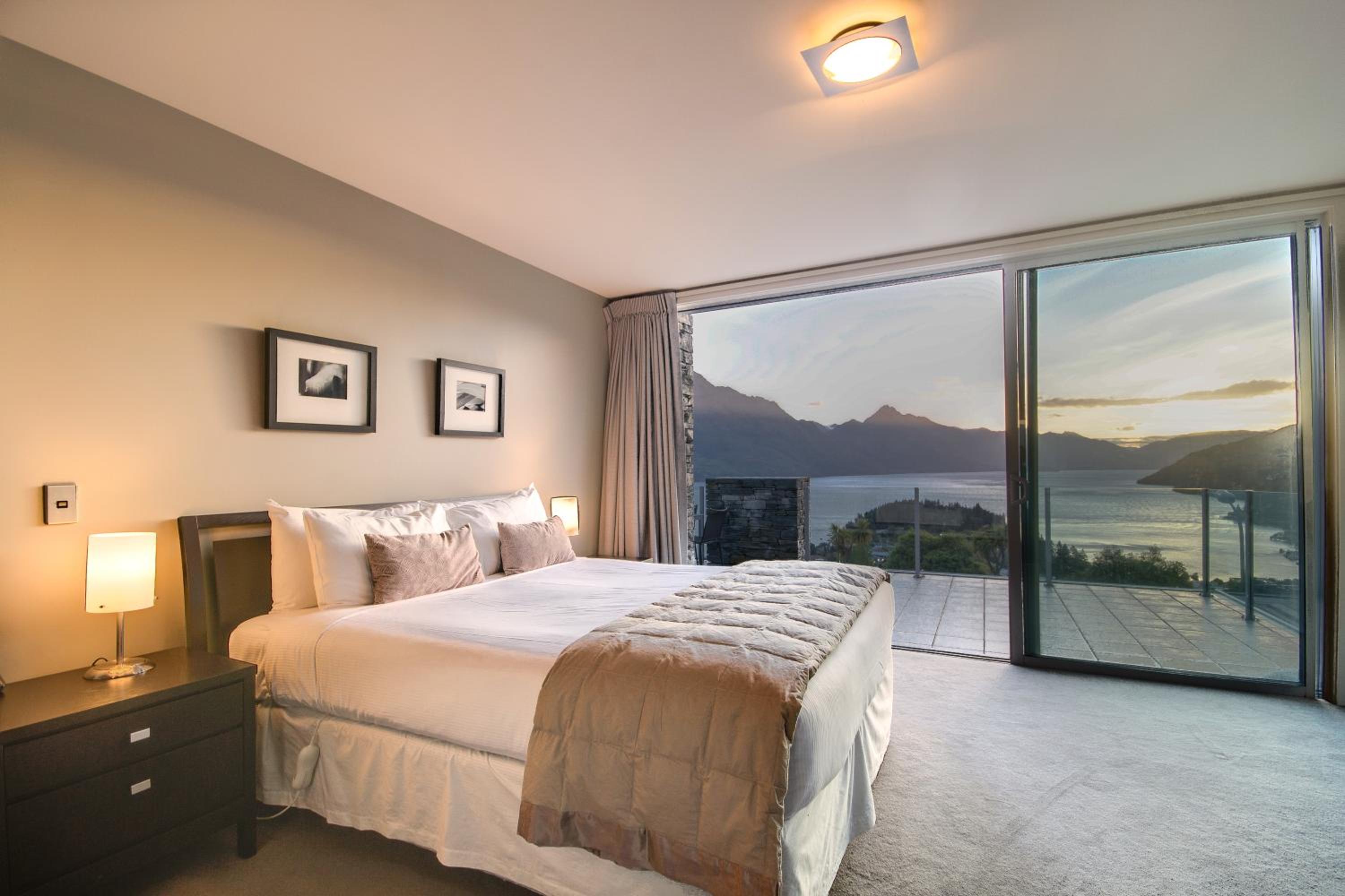 Hawaiki by Sotheby's Luxury Rental Homes
