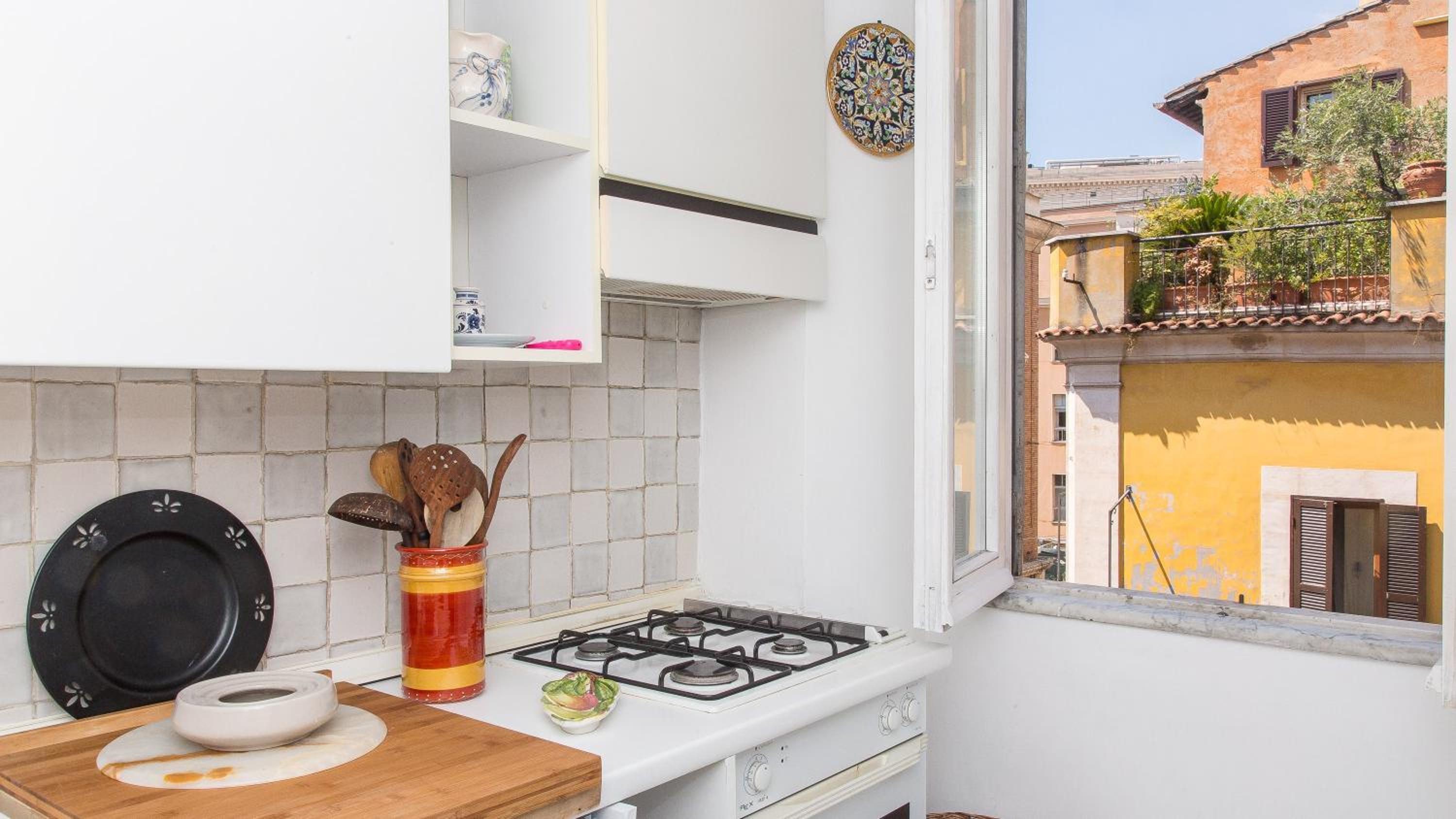 Monti Flat Rental in Rome