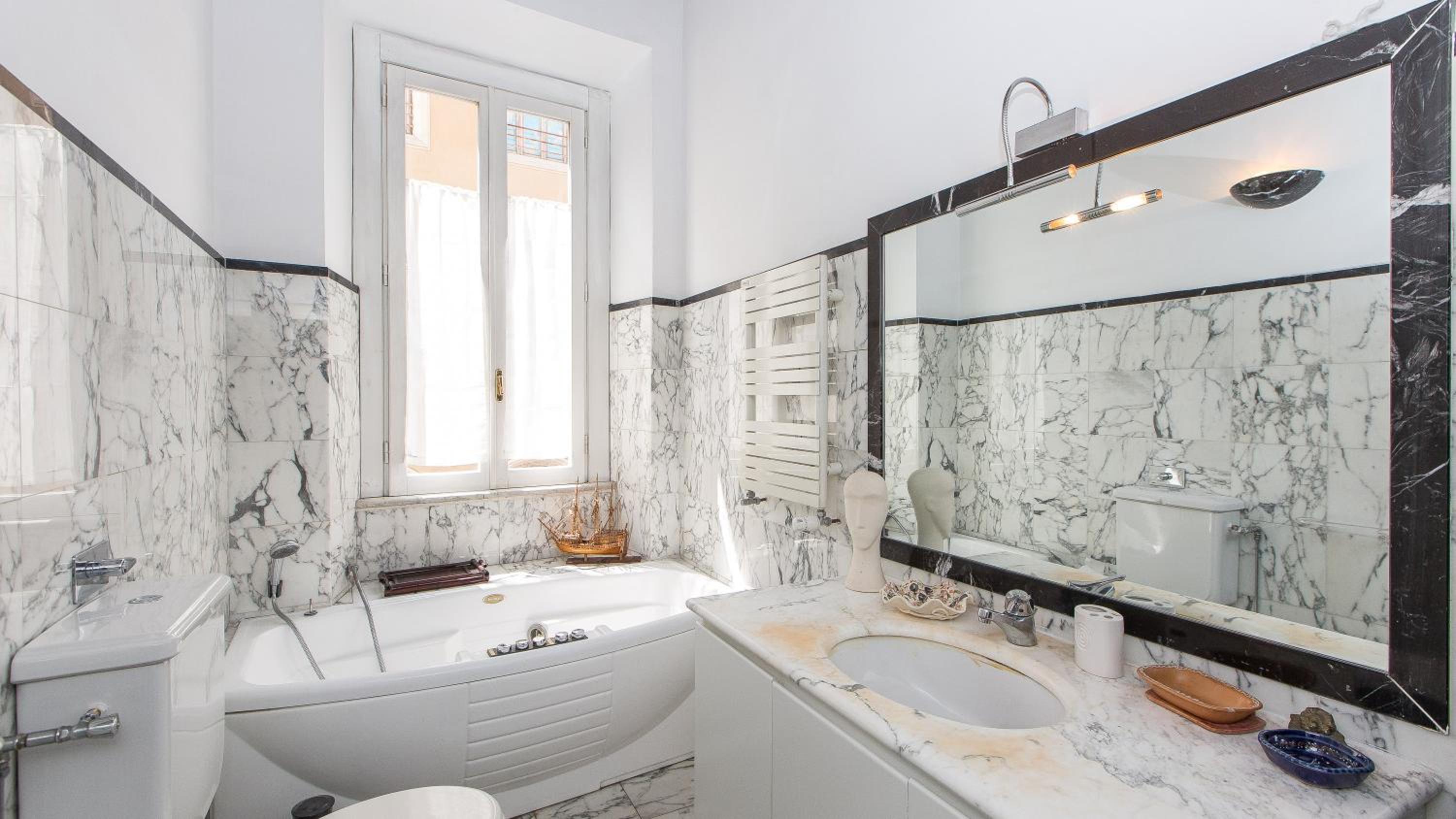 Monti Flat Rental in Rome