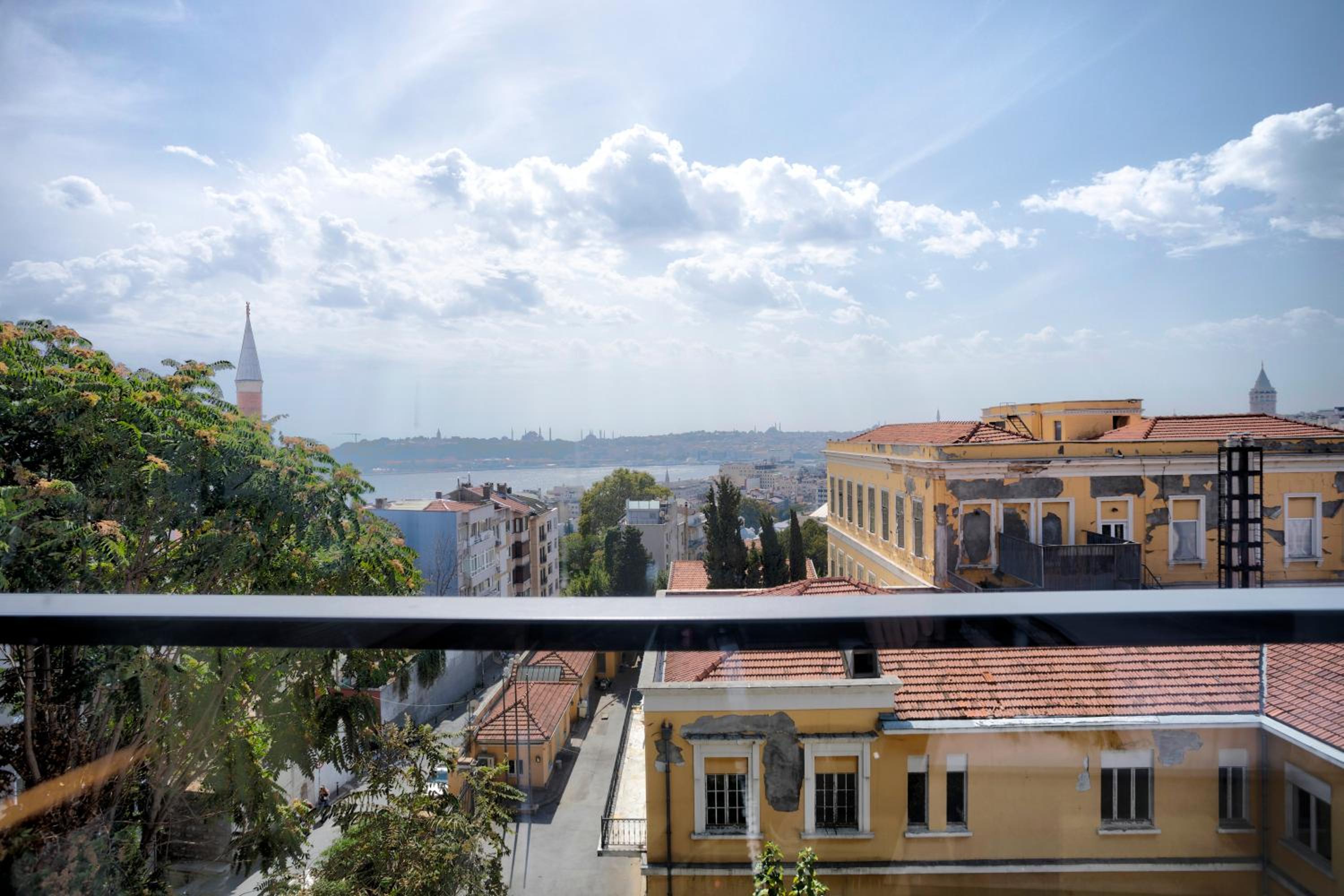 Fragments Otel - Image 65