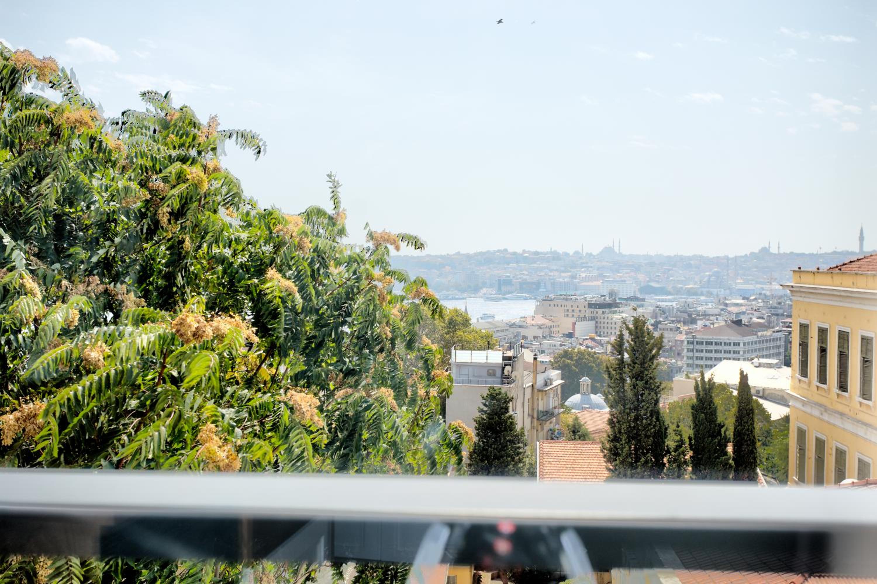 Fragments Otel - Image 72