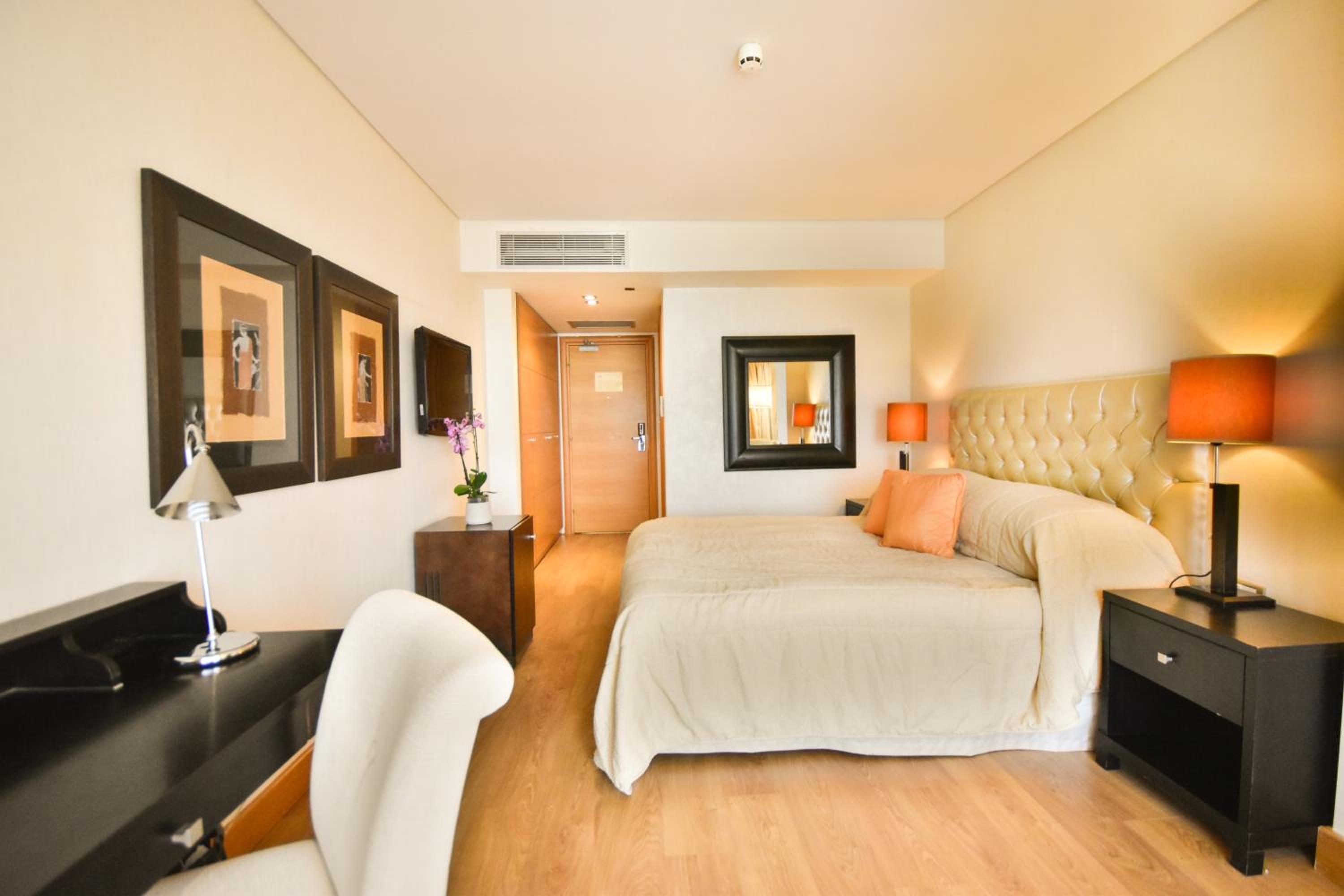 Plaza Resort