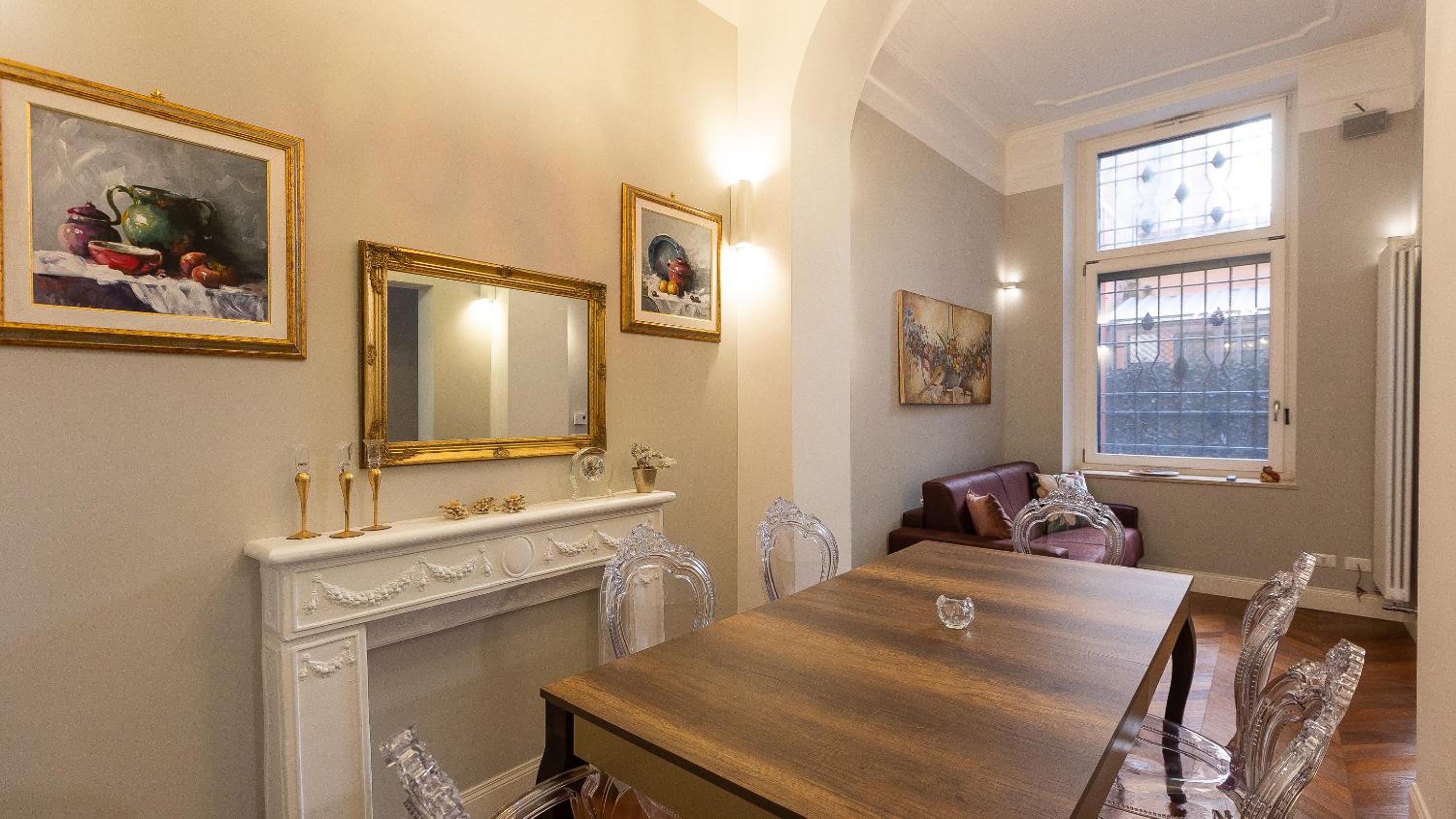 Gregoriana Luxury Rental in Rome
