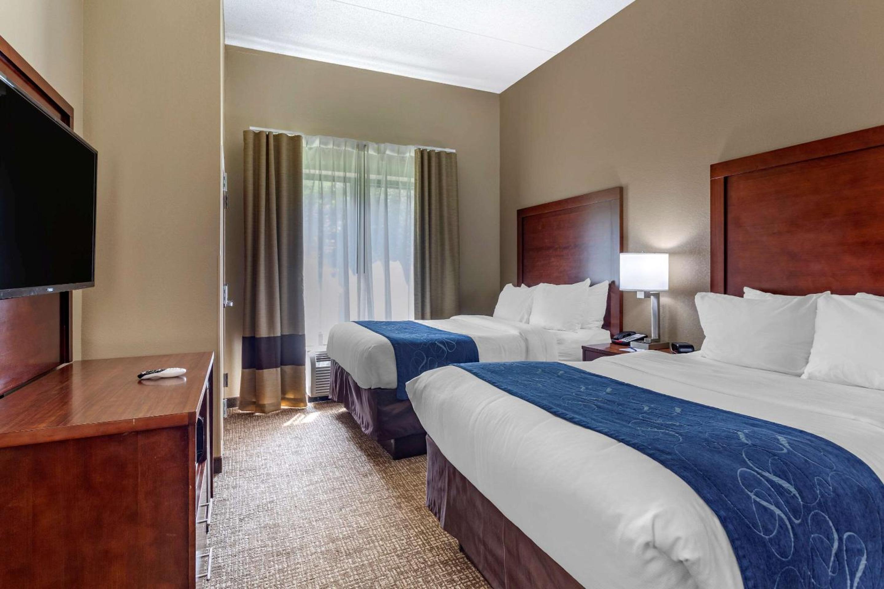 Comfort Suites Manchester near Arnold AFB