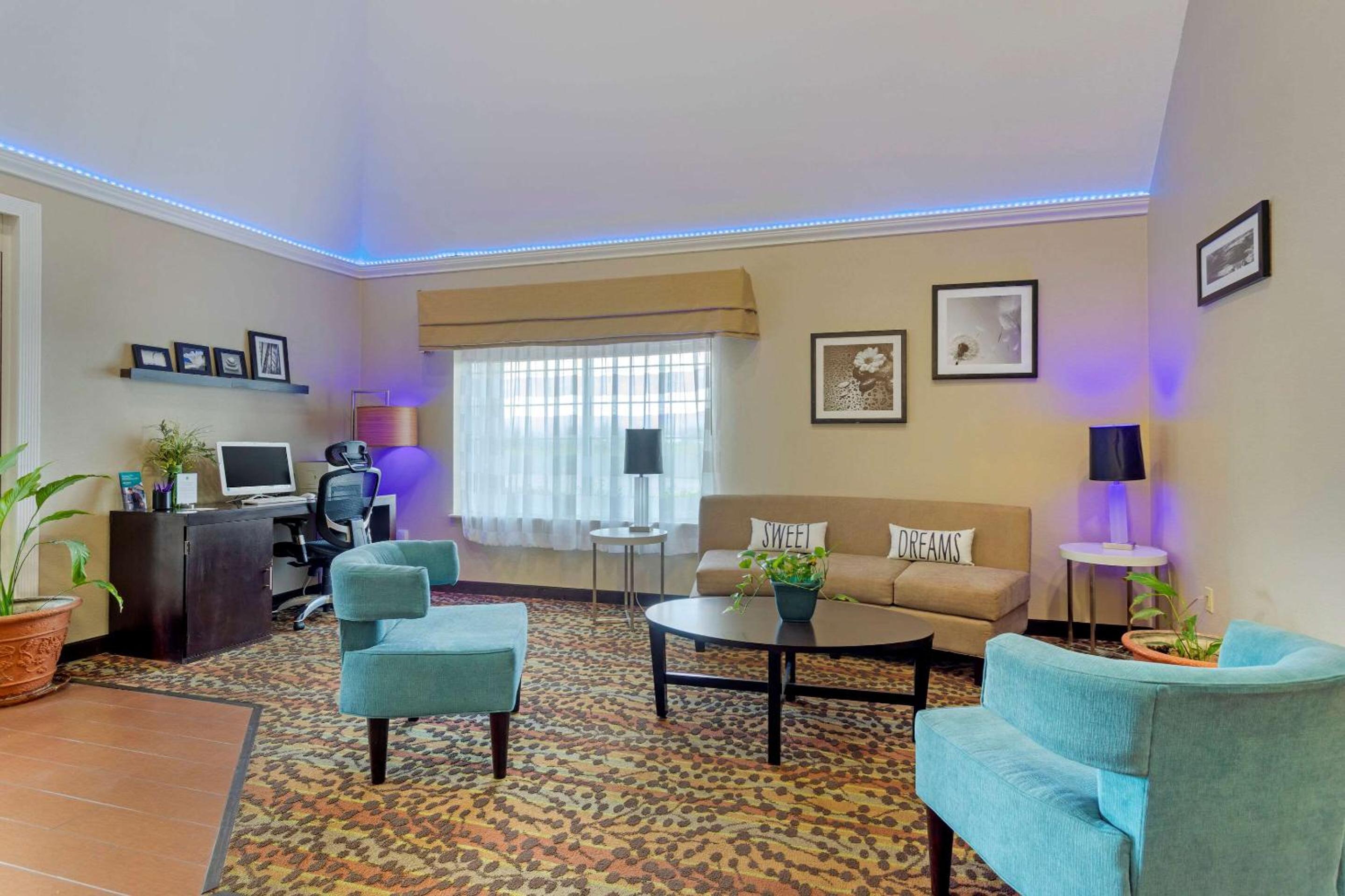 Smyrna Vacations - Sleep Inn Suites Smyrna - Nashville - Property Image 4