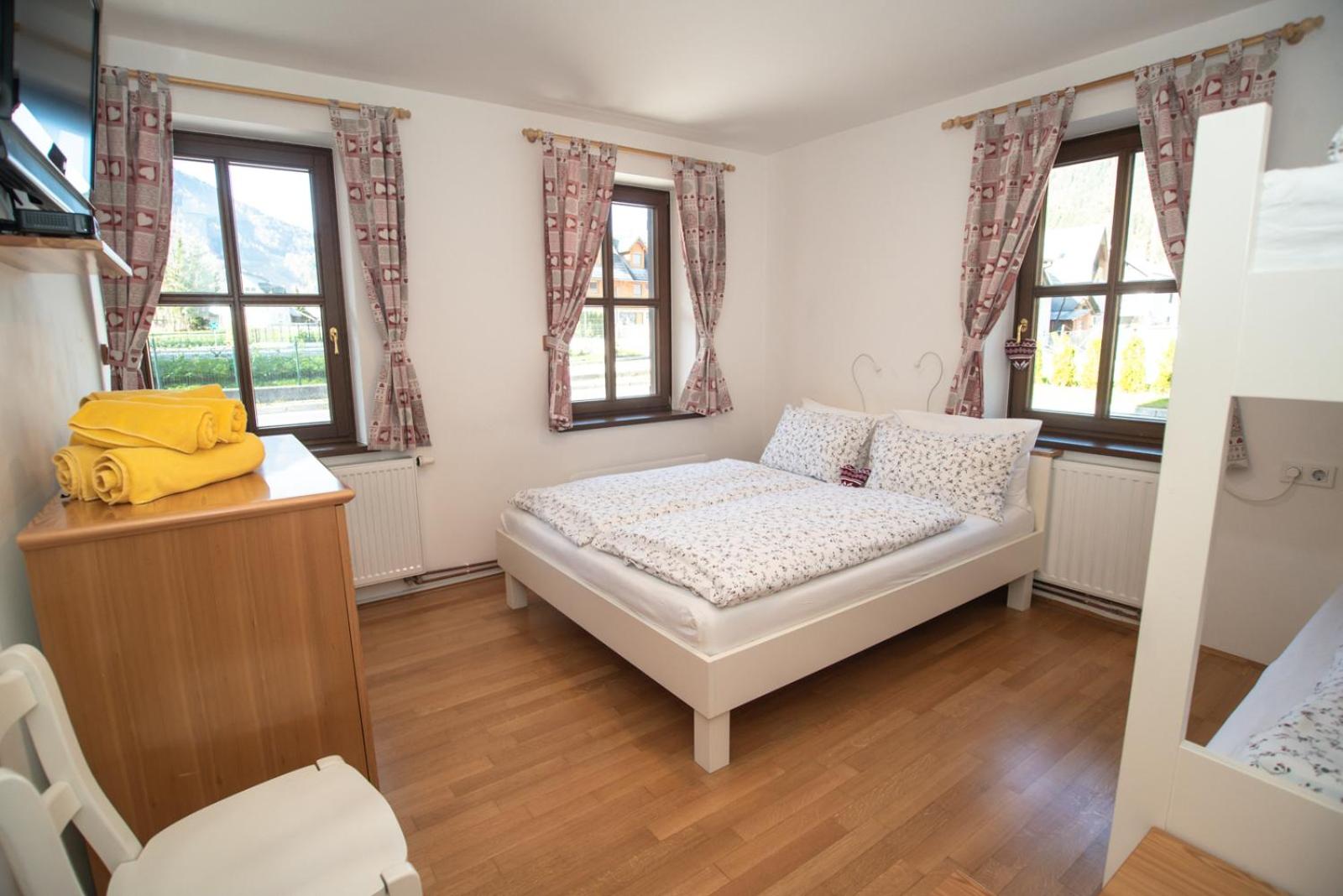 Apartment Hribovc with atrium and free parking