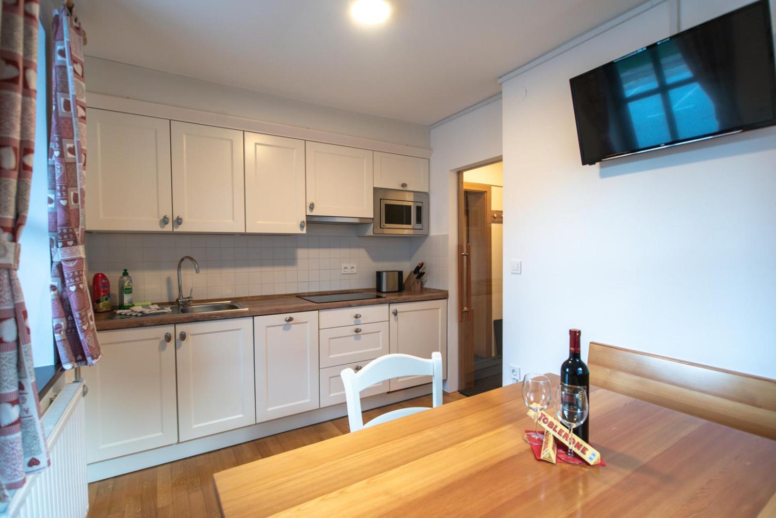 Apartment Hribovc with atrium and free parking