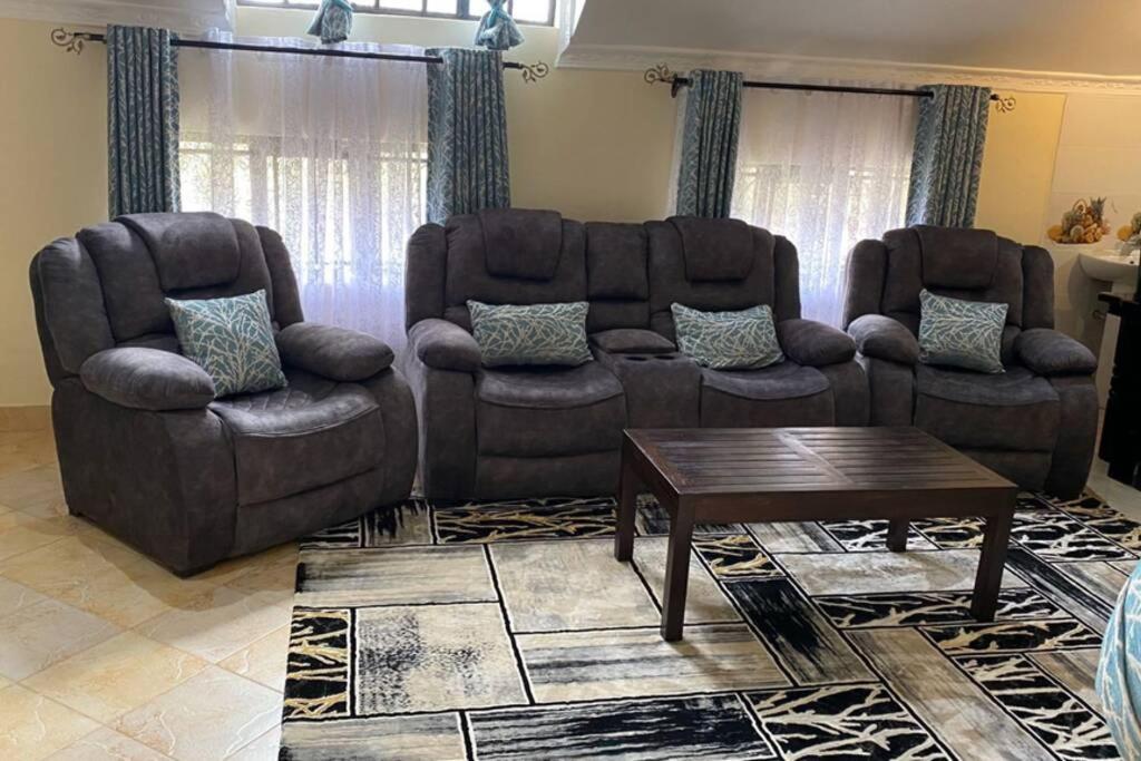 Tsavo House-A cosy home 15 min from the JKIA Airport and SGR Terminus view 4