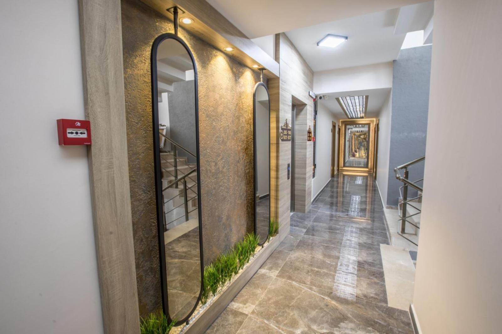 Elanis Suites - Image 7