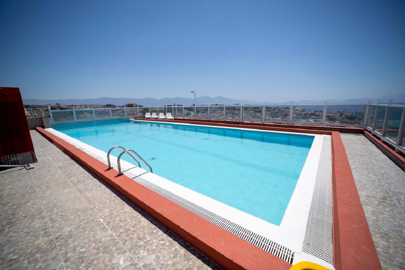 Silver Tower Residence - Image 62