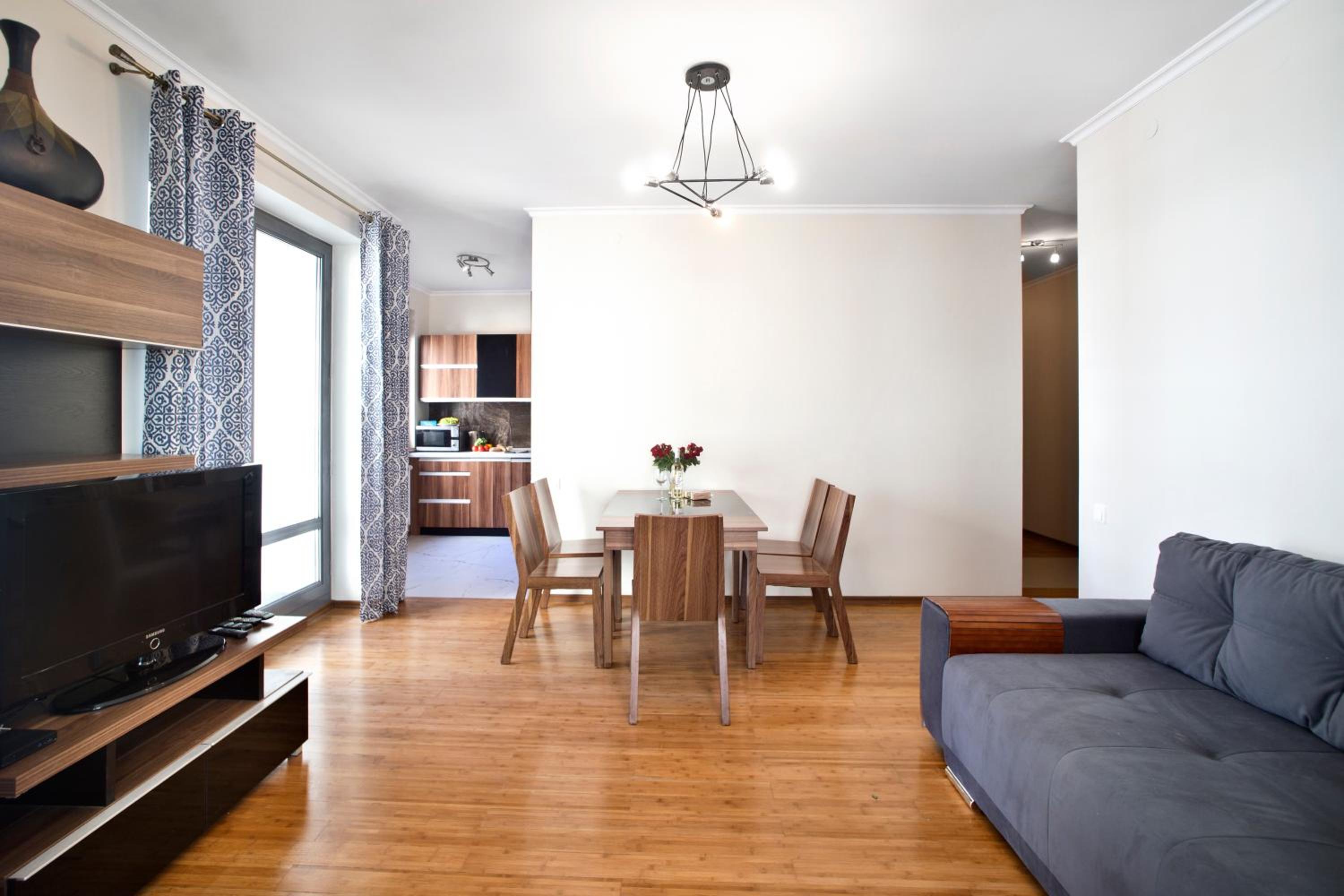 P&O Serviced Apartments Bukowinska view 4